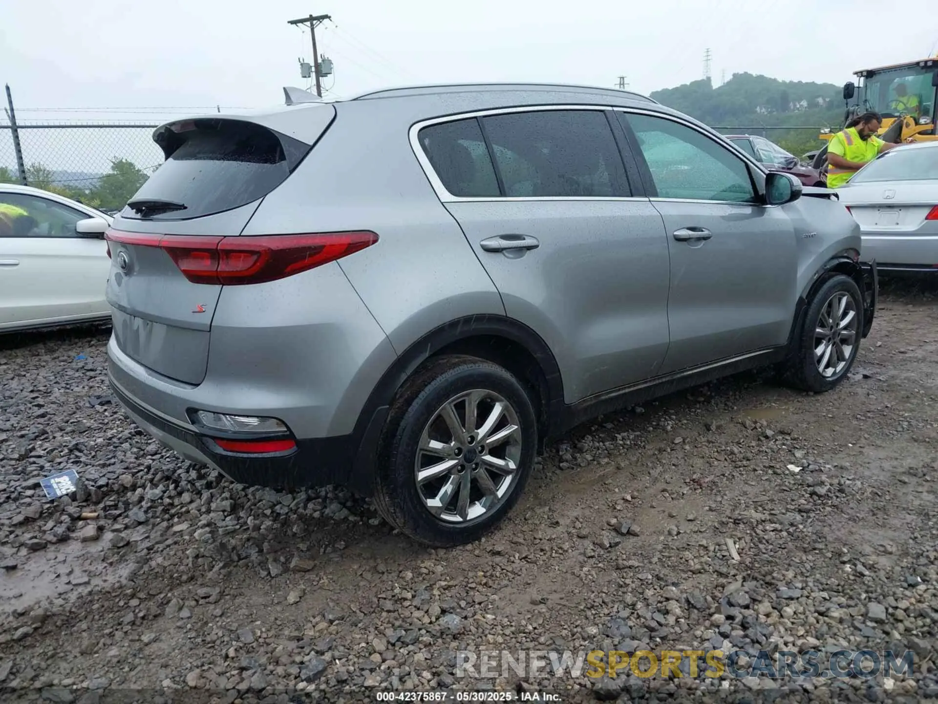 4 fotografías del automóvil dañado KNDP6CAC9L7647919 KIA SPORTAGE 2020