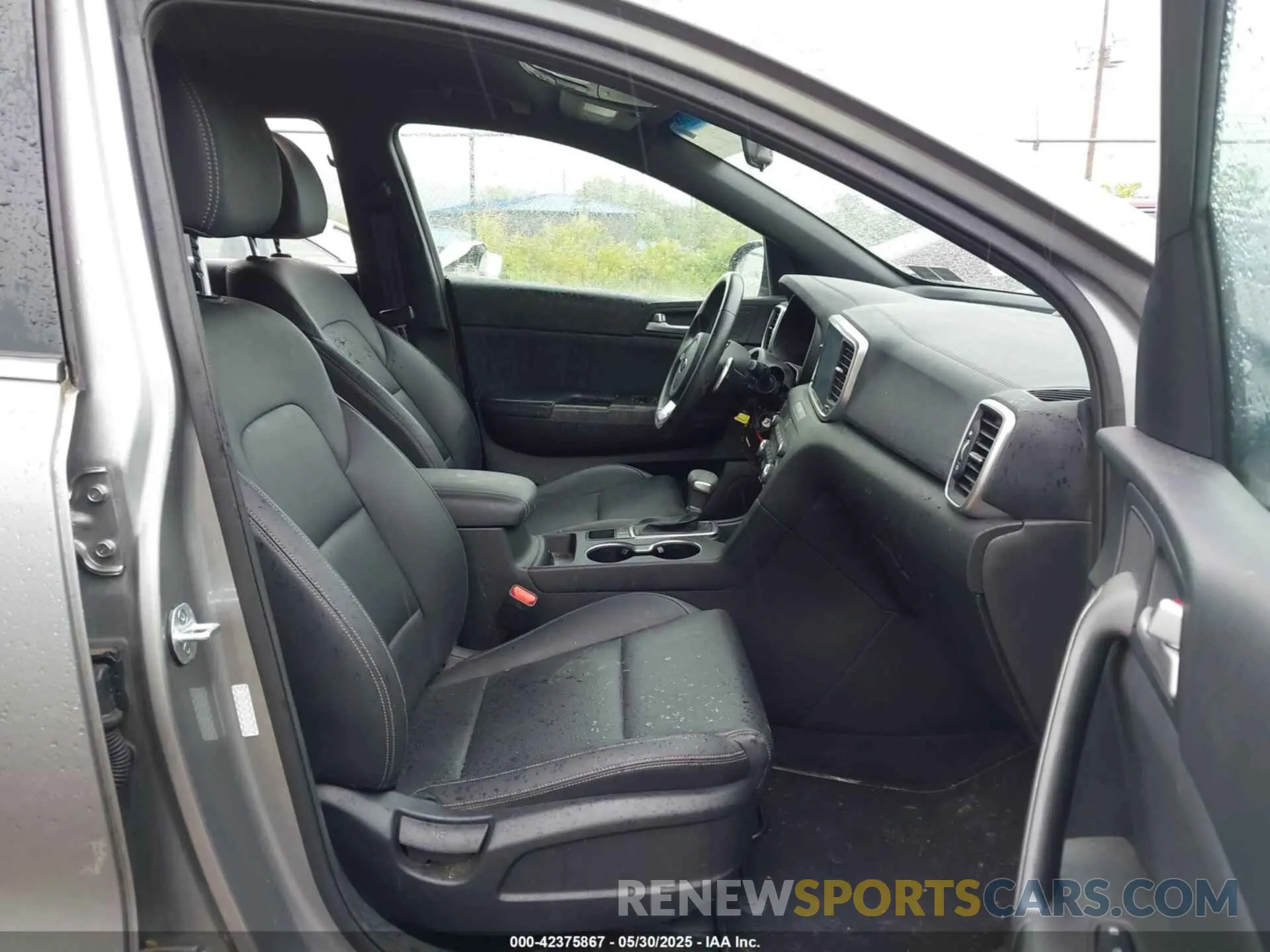5 fotografías del automóvil dañado KNDP6CAC9L7647919 KIA SPORTAGE 2020