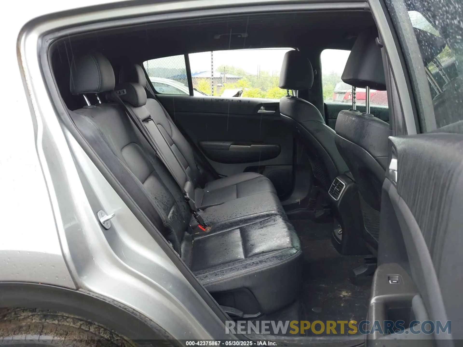 8 fotografías del automóvil dañado KNDP6CAC9L7647919 KIA SPORTAGE 2020