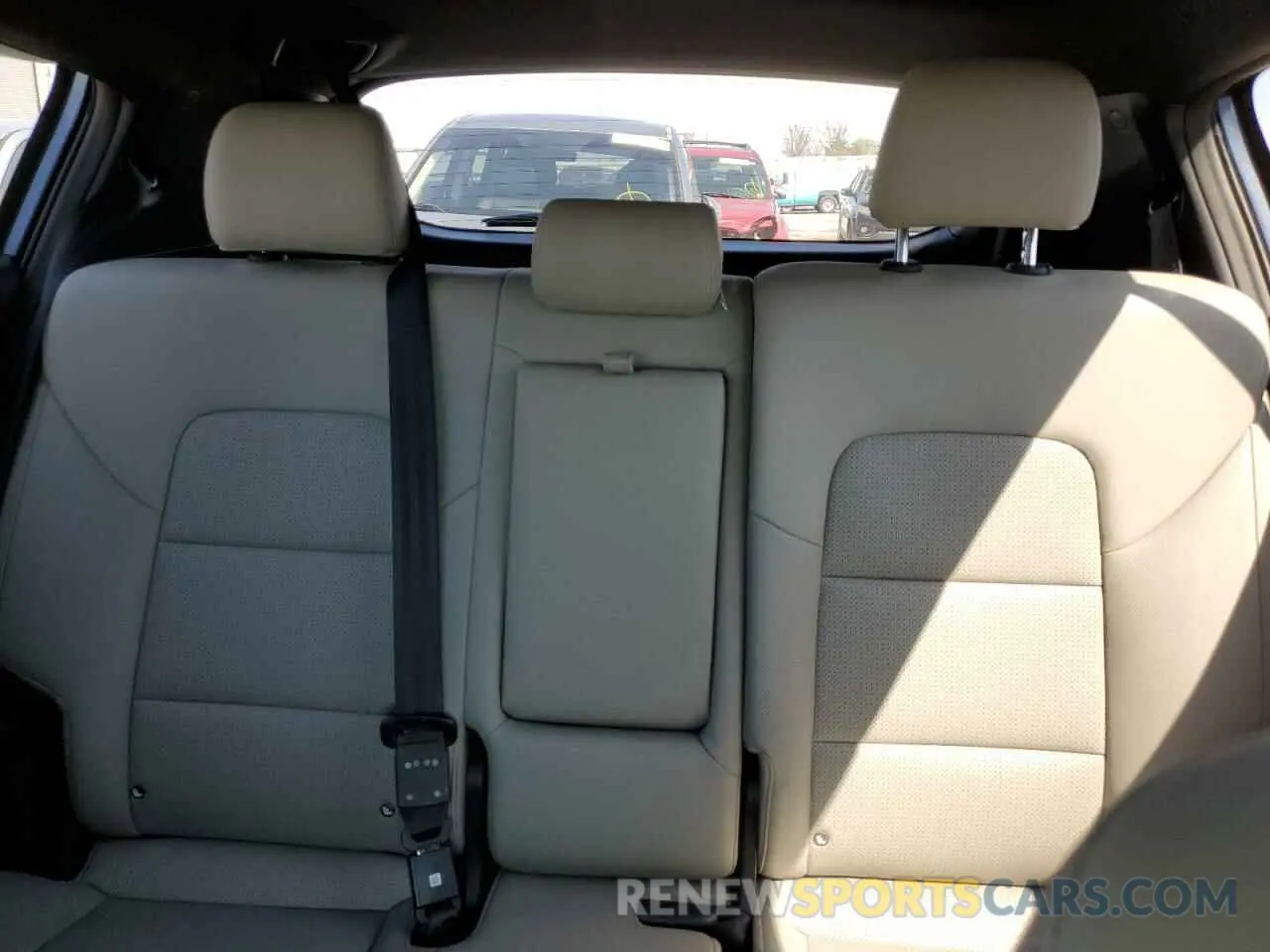 10 fotografías del automóvil dañado KNDP6CAC9L7714759 KIA SPORTAGE 2020
