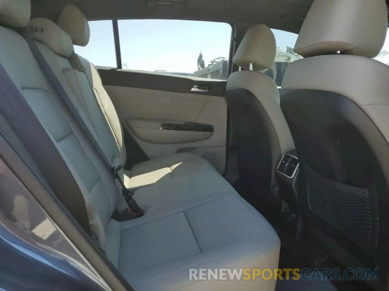 11 fotografías del automóvil dañado KNDP6CAC9L7714759 KIA SPORTAGE 2020