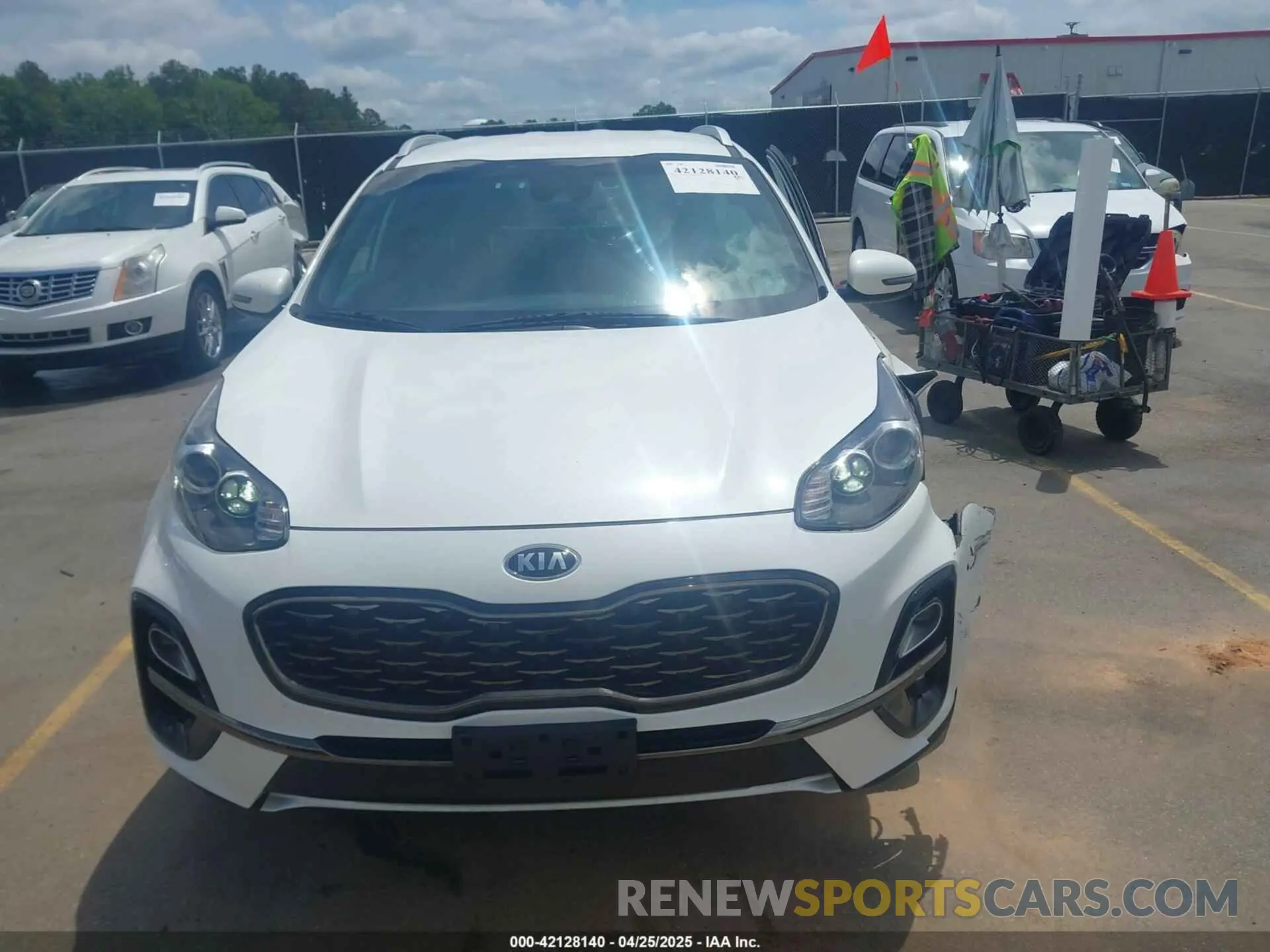12 fotografías del automóvil dañado KNDP6CAC9L7725051 KIA SPORTAGE 2020