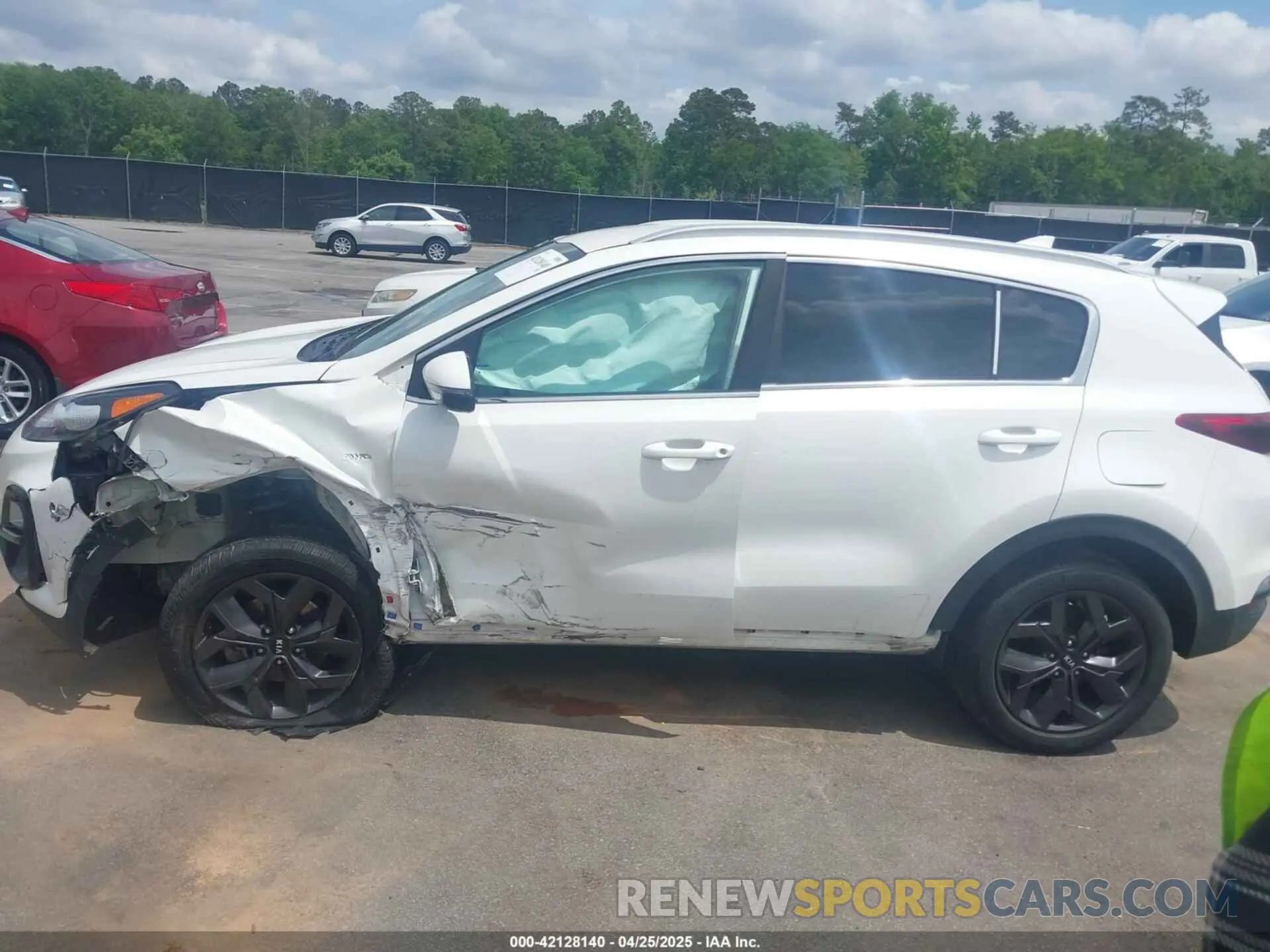 14 fotografías del automóvil dañado KNDP6CAC9L7725051 KIA SPORTAGE 2020