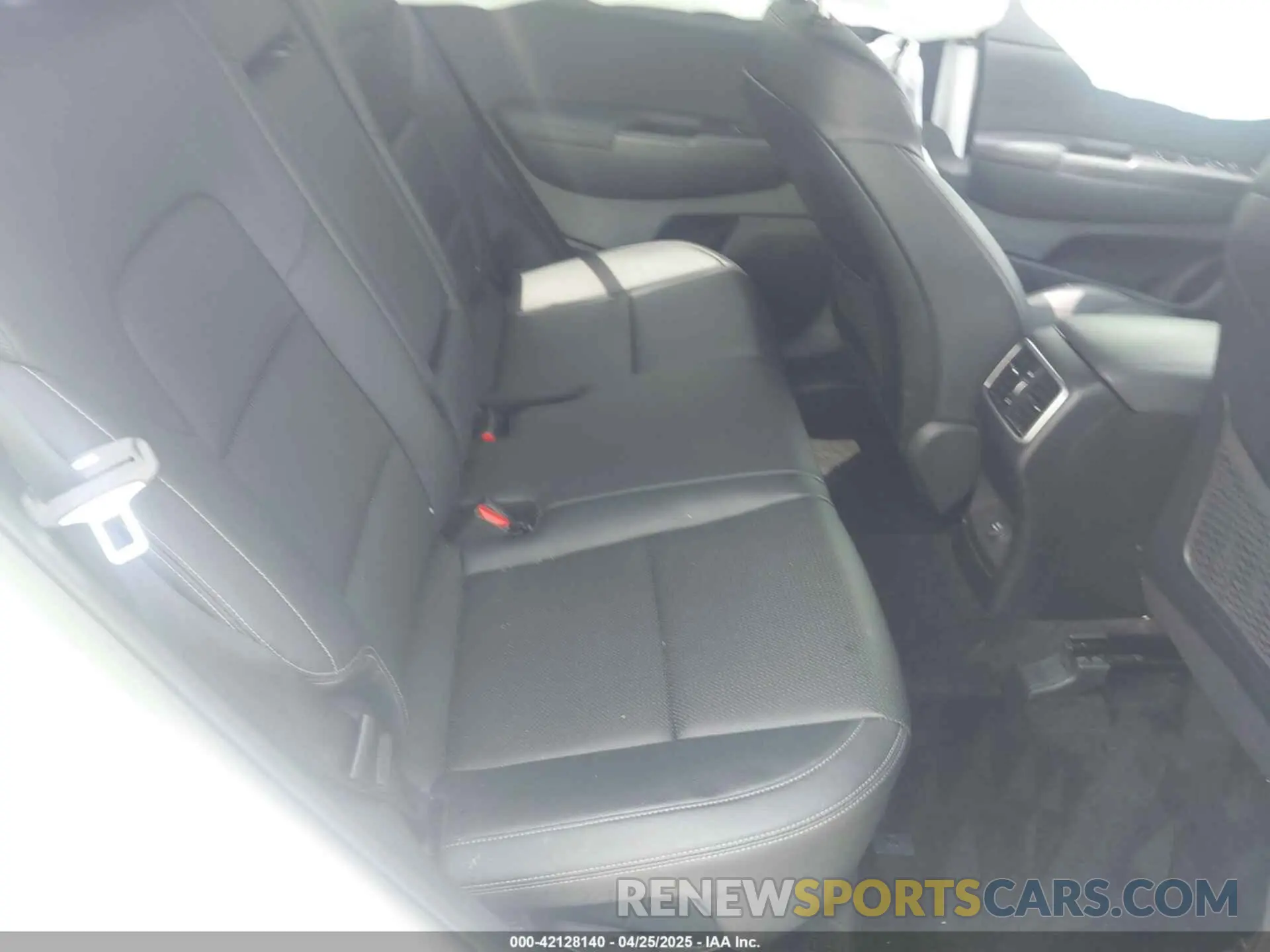 8 fotografías del automóvil dañado KNDP6CAC9L7725051 KIA SPORTAGE 2020