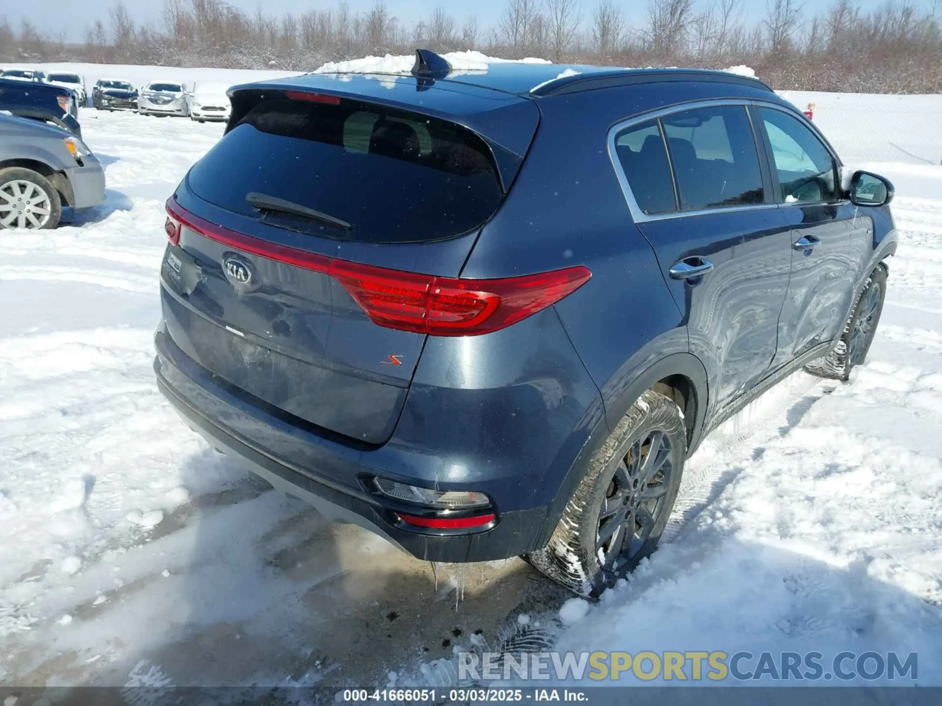 4 fotografías del automóvil dañado KNDP6CAC9L7746756 KIA SPORTAGE 2020