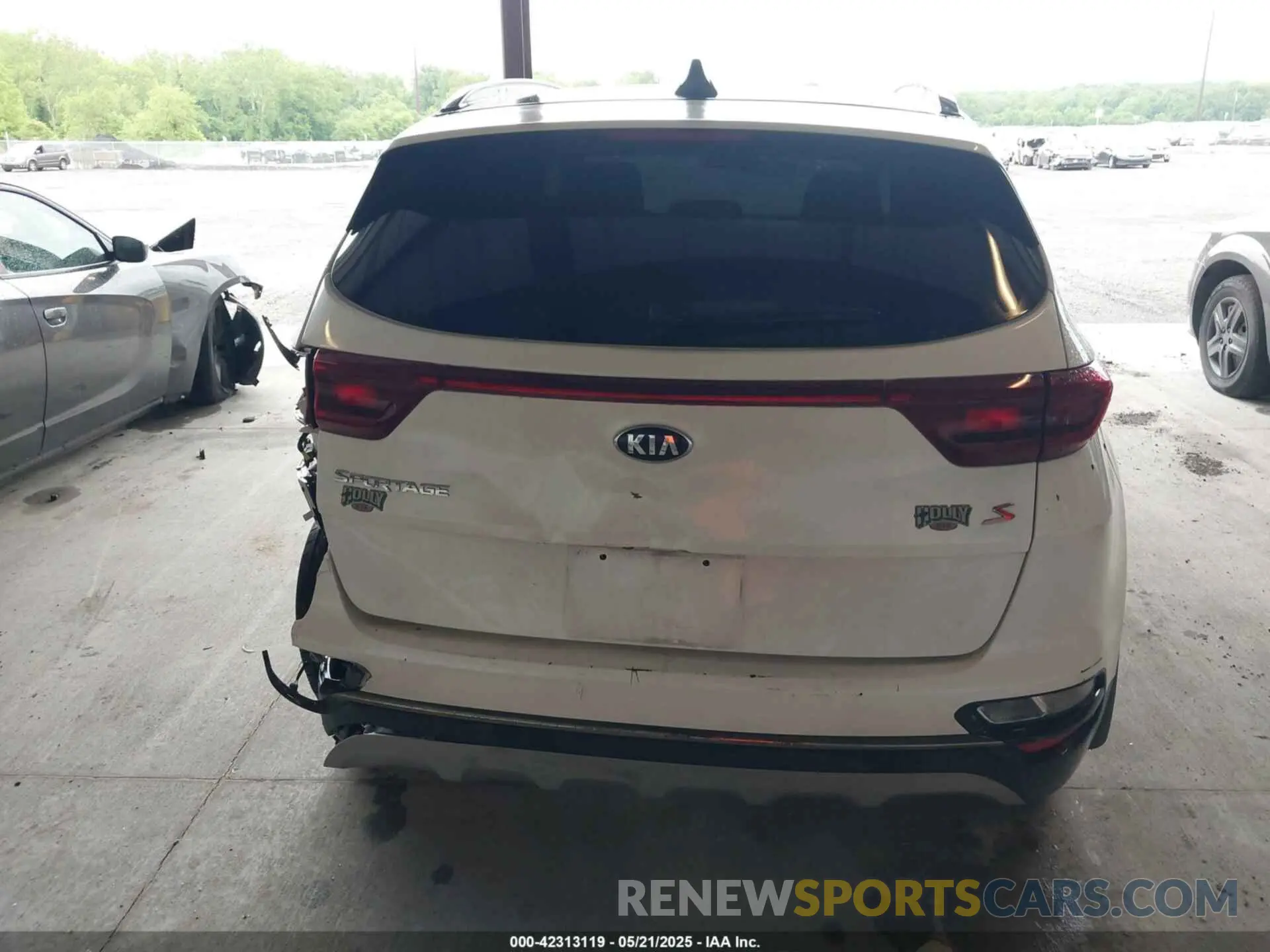 16 fotografías del automóvil dañado KNDP6CAC9L7767946 KIA SPORTAGE 2020