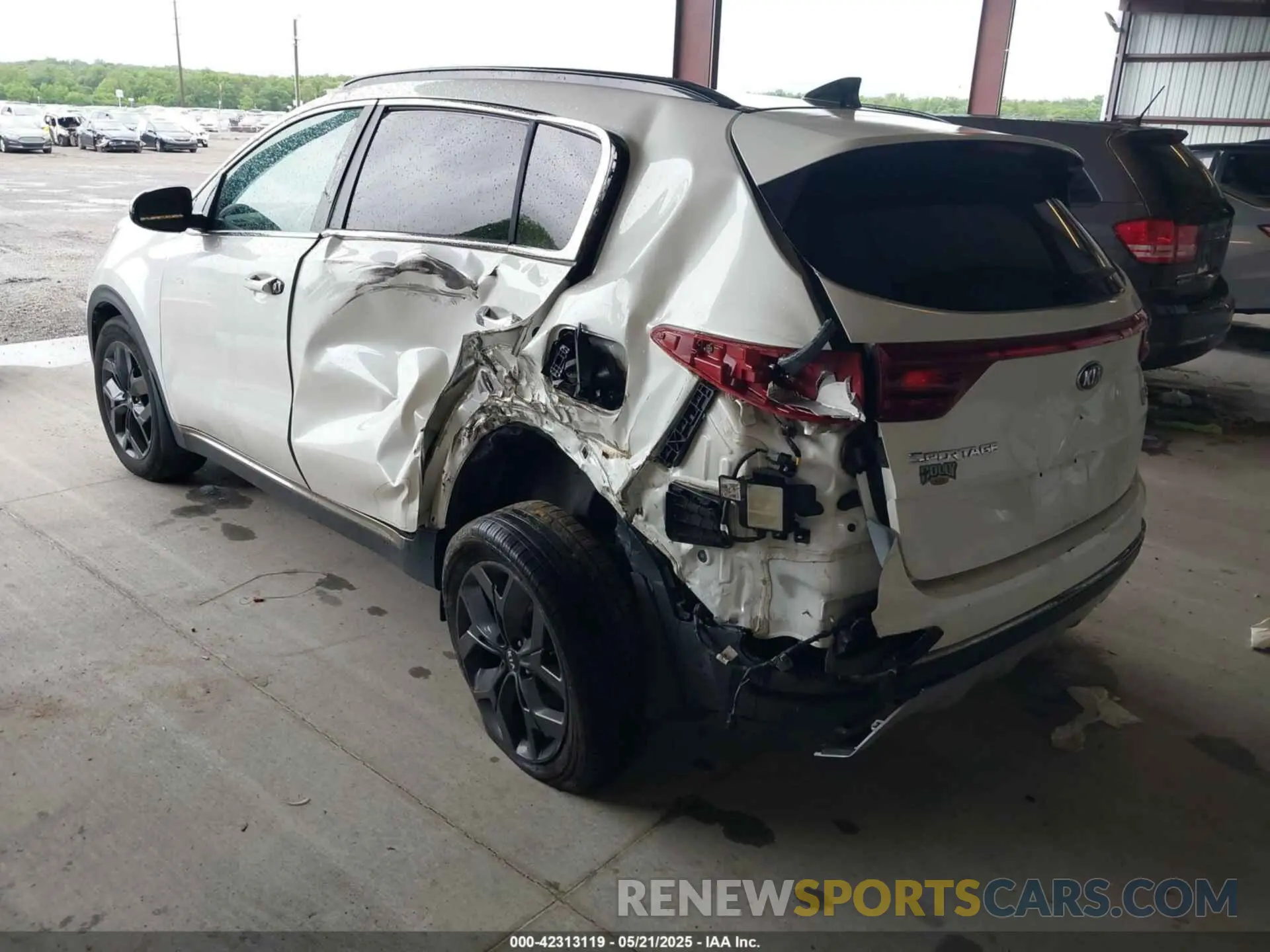 3 fotografías del automóvil dañado KNDP6CAC9L7767946 KIA SPORTAGE 2020