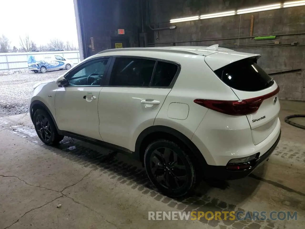 2 fotografías del automóvil dañado KNDP6CAC9L7838515 KIA SPORTAGE 2020