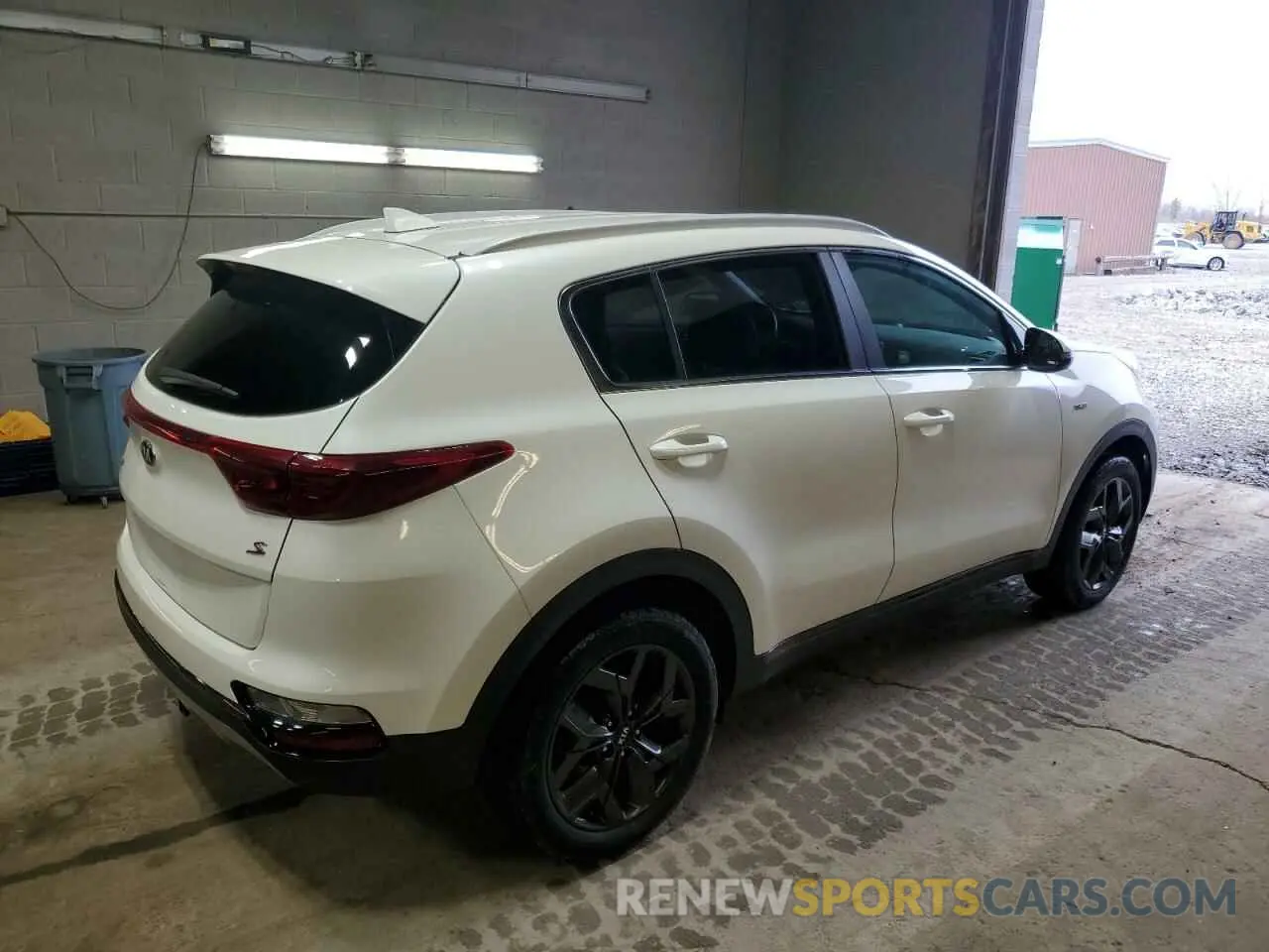3 fotografías del automóvil dañado KNDP6CAC9L7838515 KIA SPORTAGE 2020