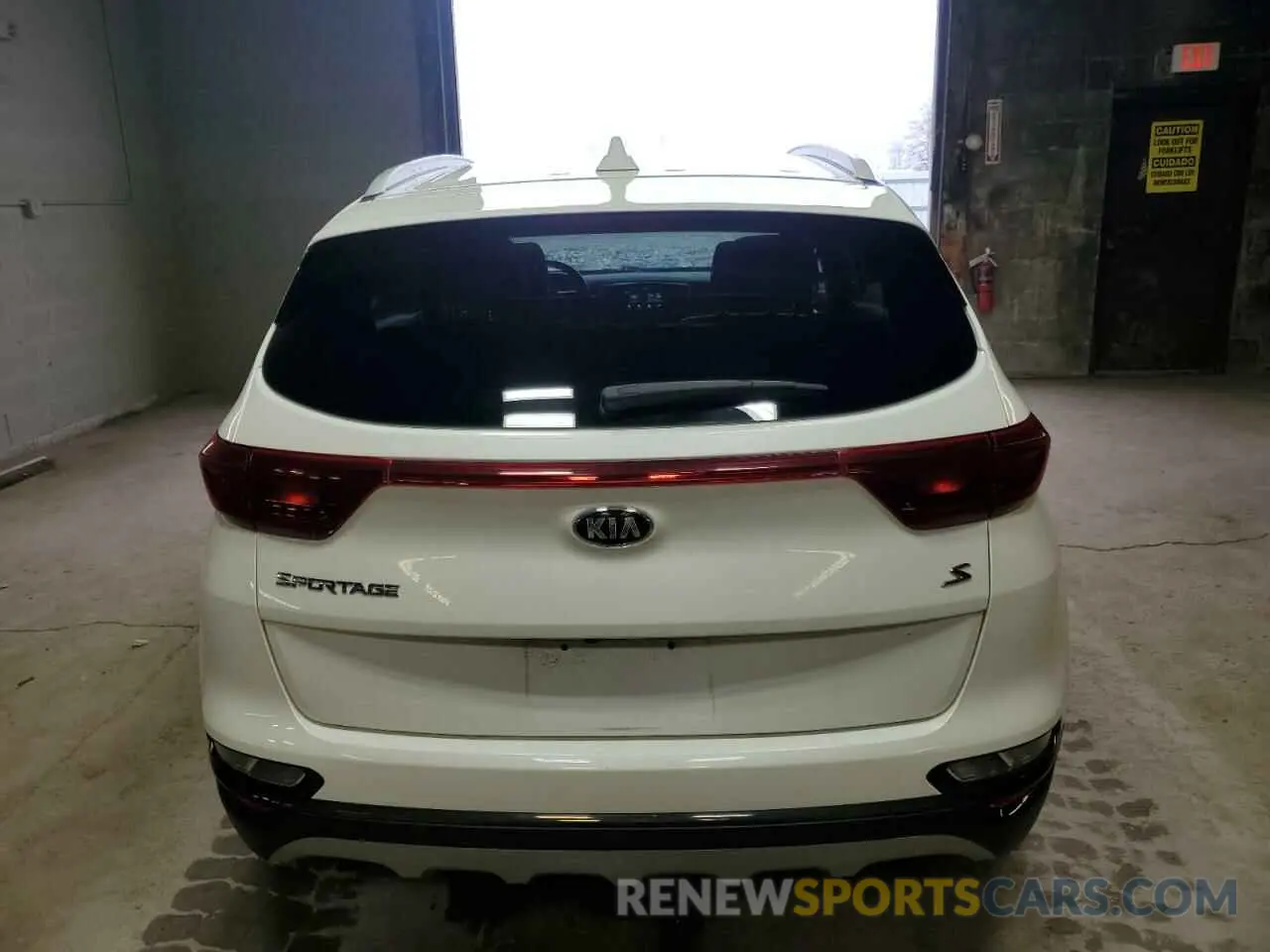 6 fotografías del automóvil dañado KNDP6CAC9L7838515 KIA SPORTAGE 2020