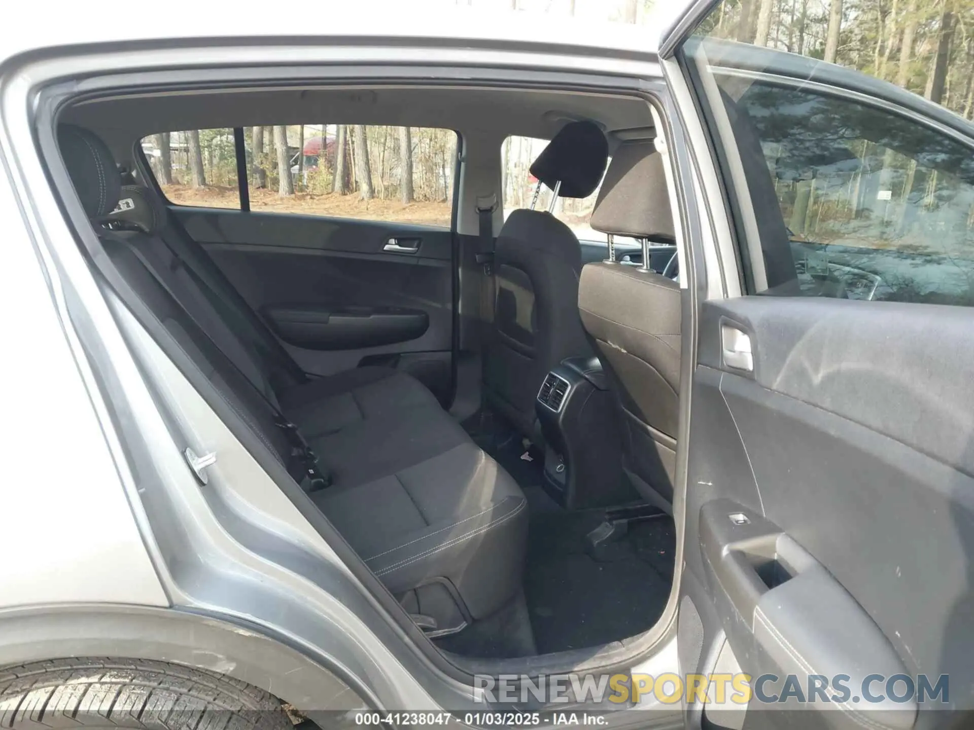 8 fotografías del automóvil dañado KNDPM3AC1L7640808 KIA SPORTAGE 2020