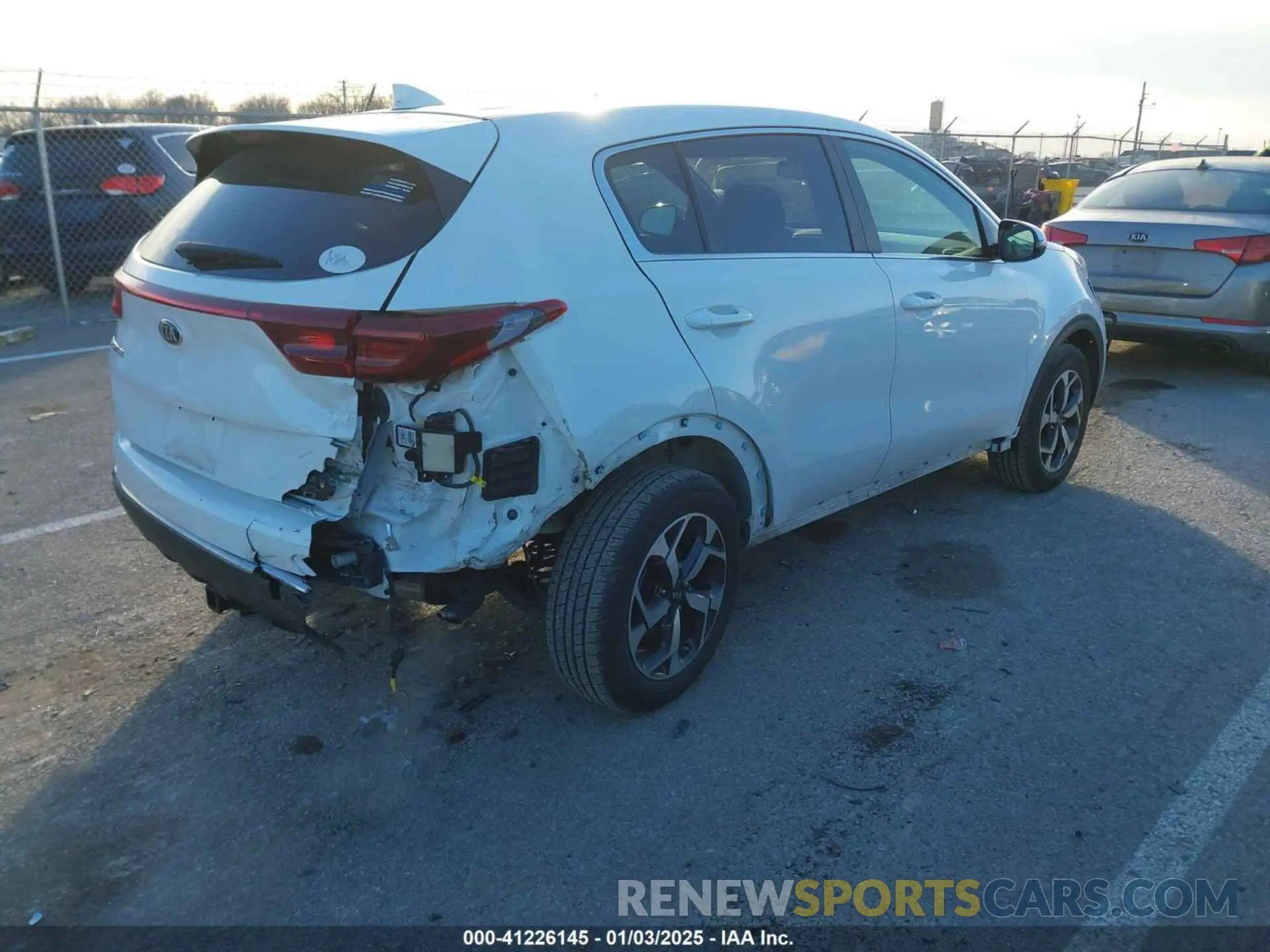 4 fotografías del automóvil dañado KNDPM3AC1L7779711 KIA SPORTAGE 2020