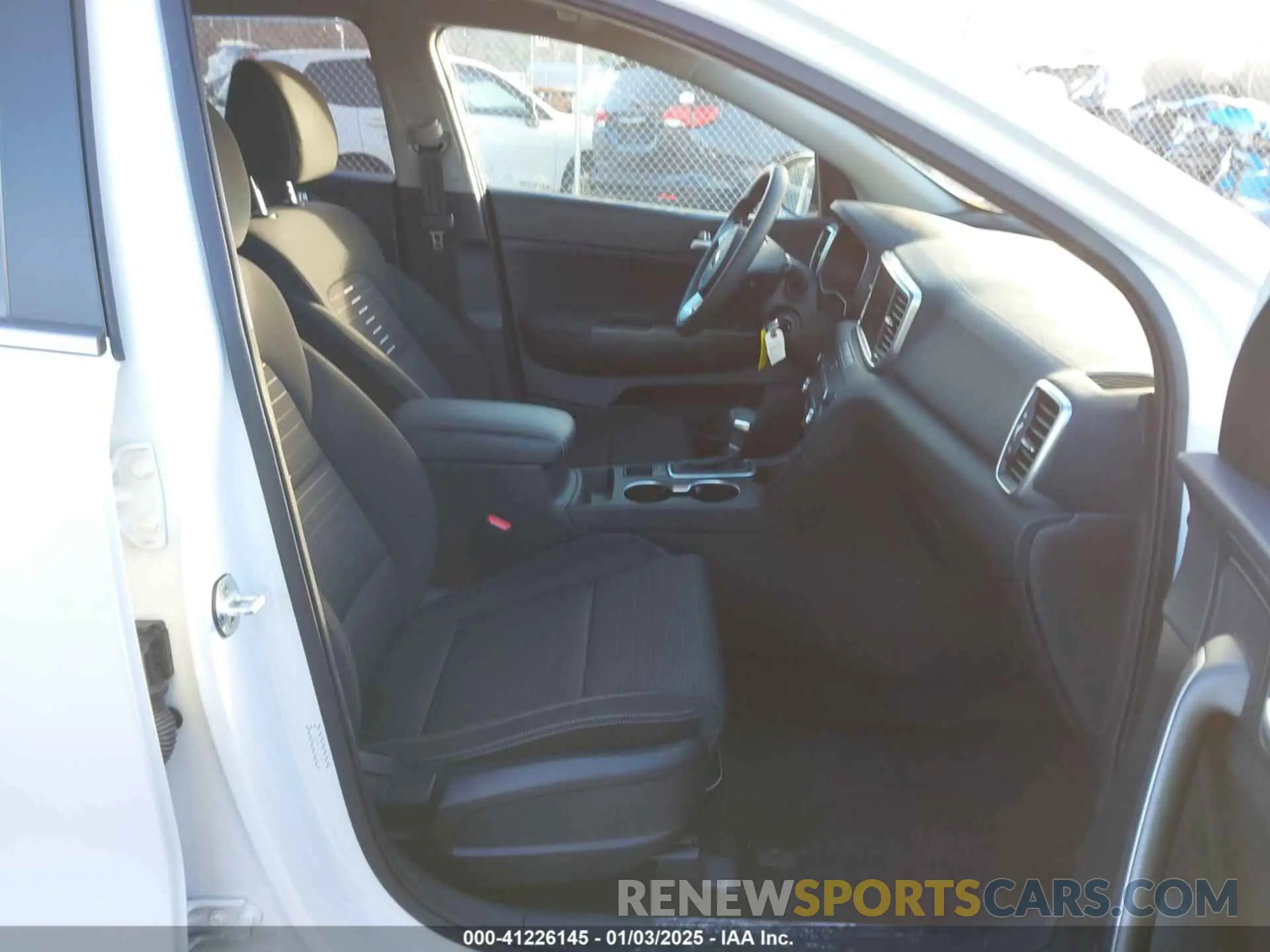 5 fotografías del automóvil dañado KNDPM3AC1L7779711 KIA SPORTAGE 2020