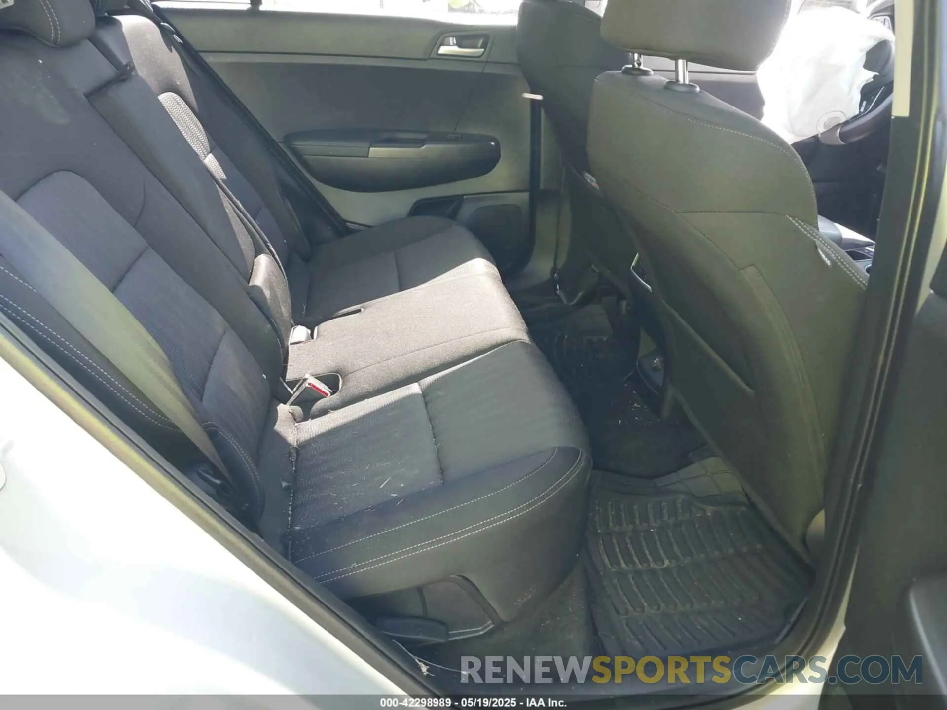 8 fotografías del automóvil dañado KNDPM3AC2L7670920 KIA SPORTAGE 2020