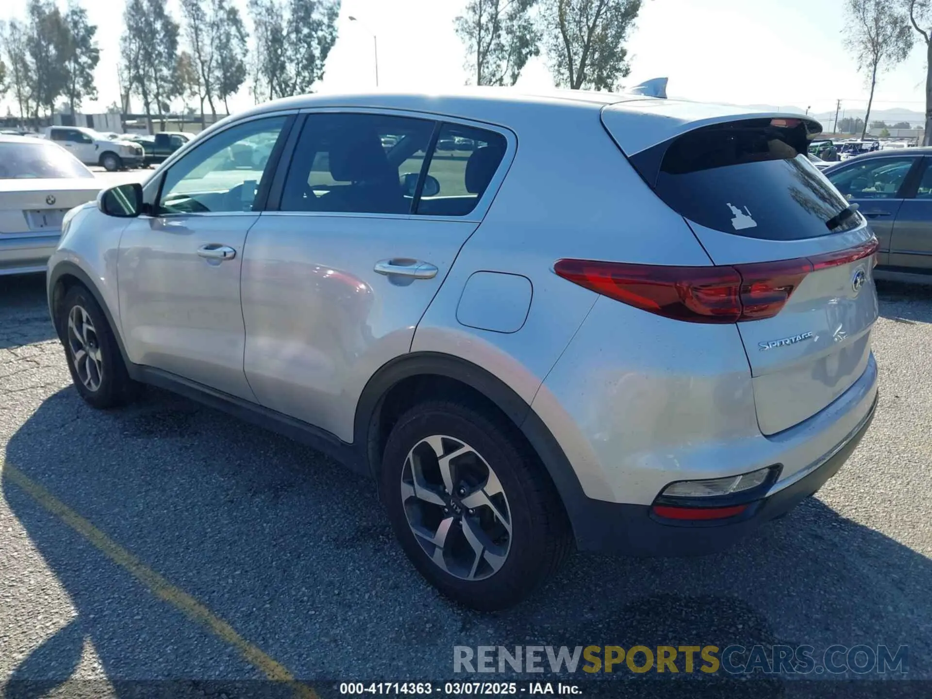 3 fotografías del automóvil dañado KNDPM3AC2L7694764 KIA SPORTAGE 2020
