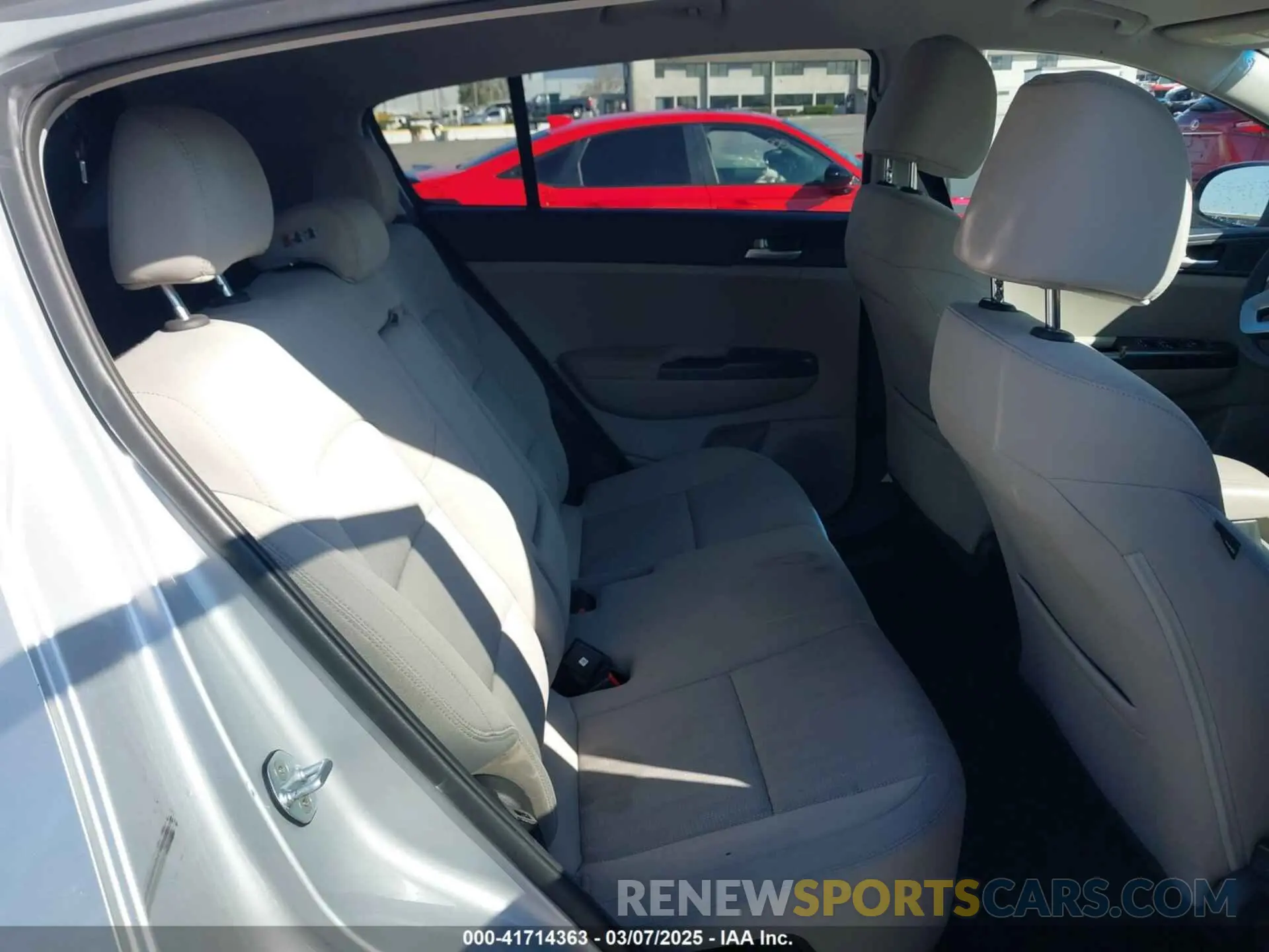 8 fotografías del automóvil dañado KNDPM3AC2L7694764 KIA SPORTAGE 2020