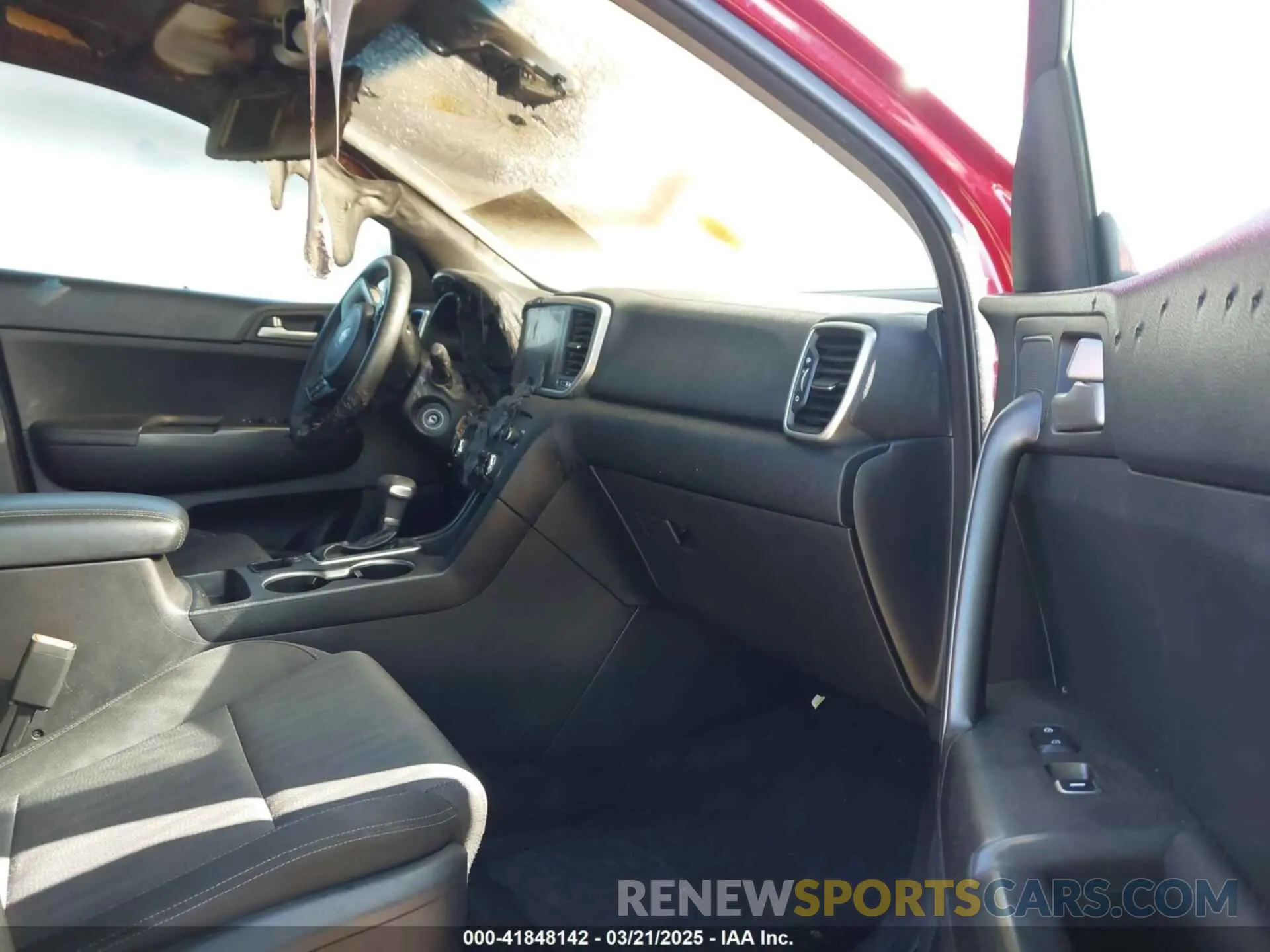 5 fotografías del automóvil dañado KNDPM3AC3L7719719 KIA SPORTAGE 2020