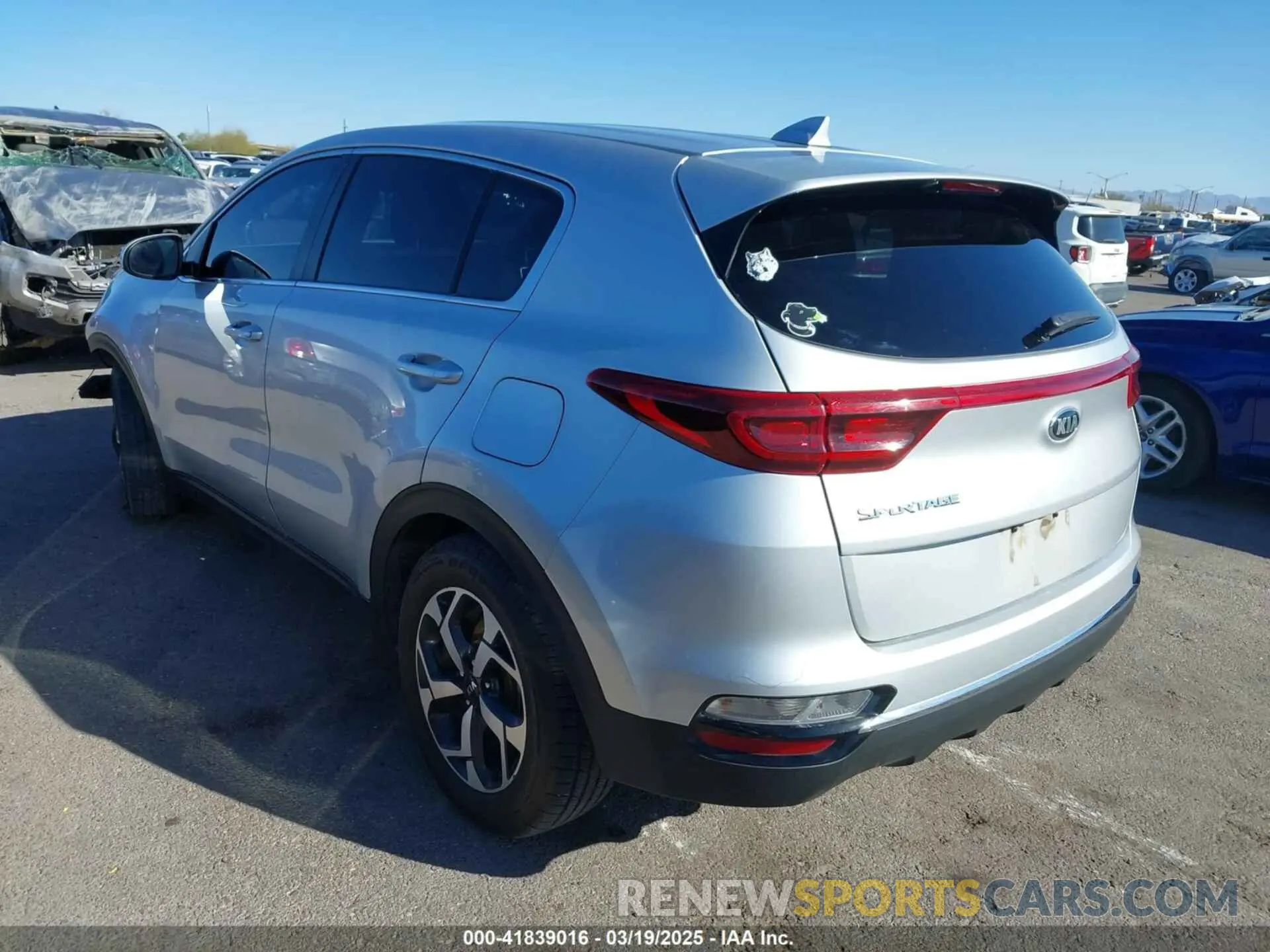 3 fotografías del automóvil dañado KNDPM3AC3L7815978 KIA SPORTAGE 2020