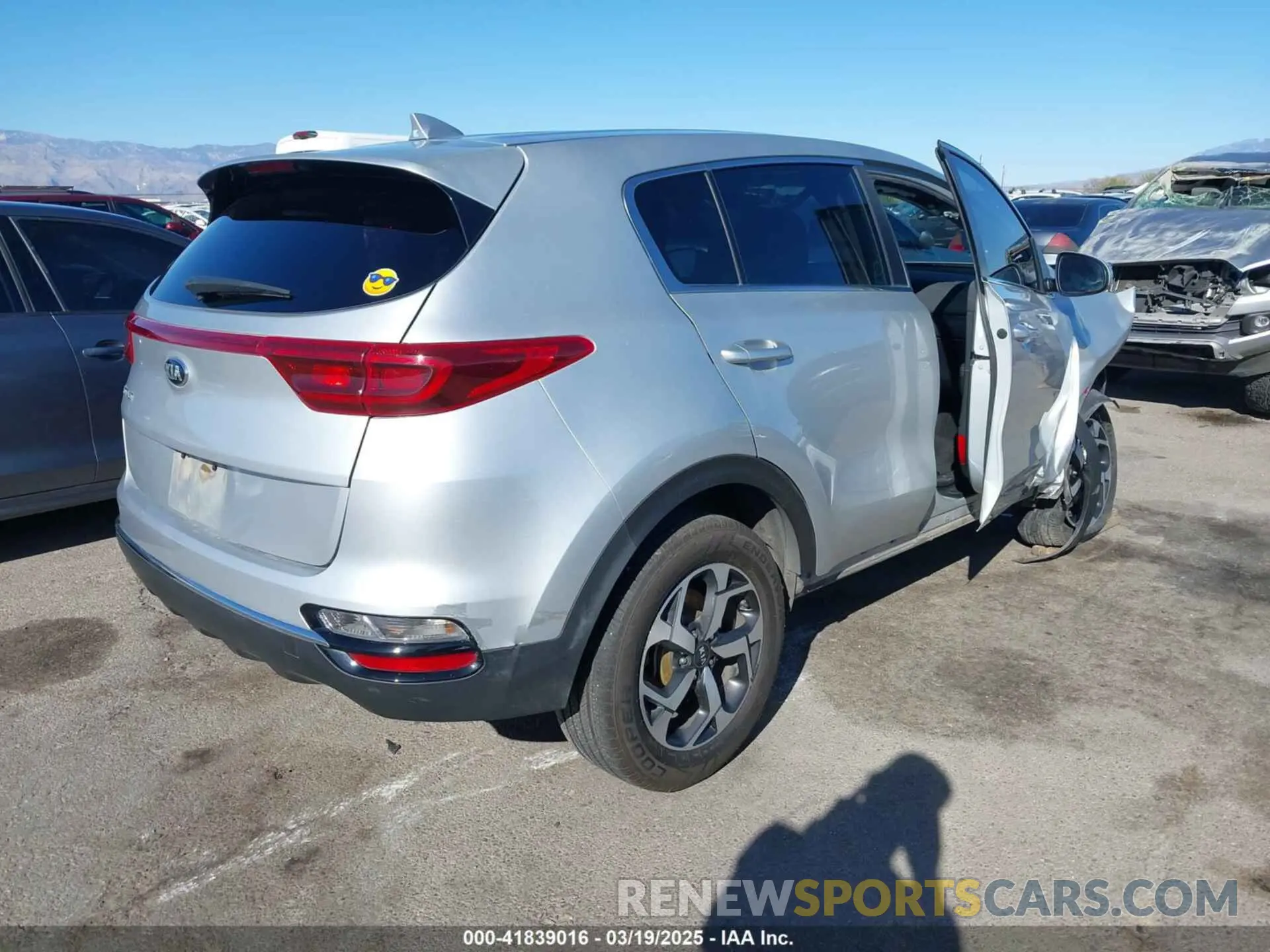 4 fotografías del automóvil dañado KNDPM3AC3L7815978 KIA SPORTAGE 2020