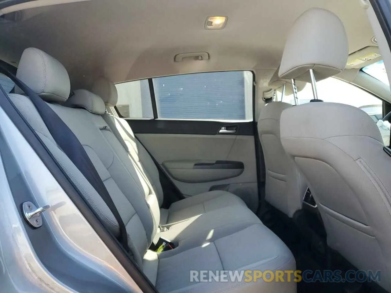 11 fotografías del automóvil dañado KNDPM3AC3L7828116 KIA SPORTAGE 2020