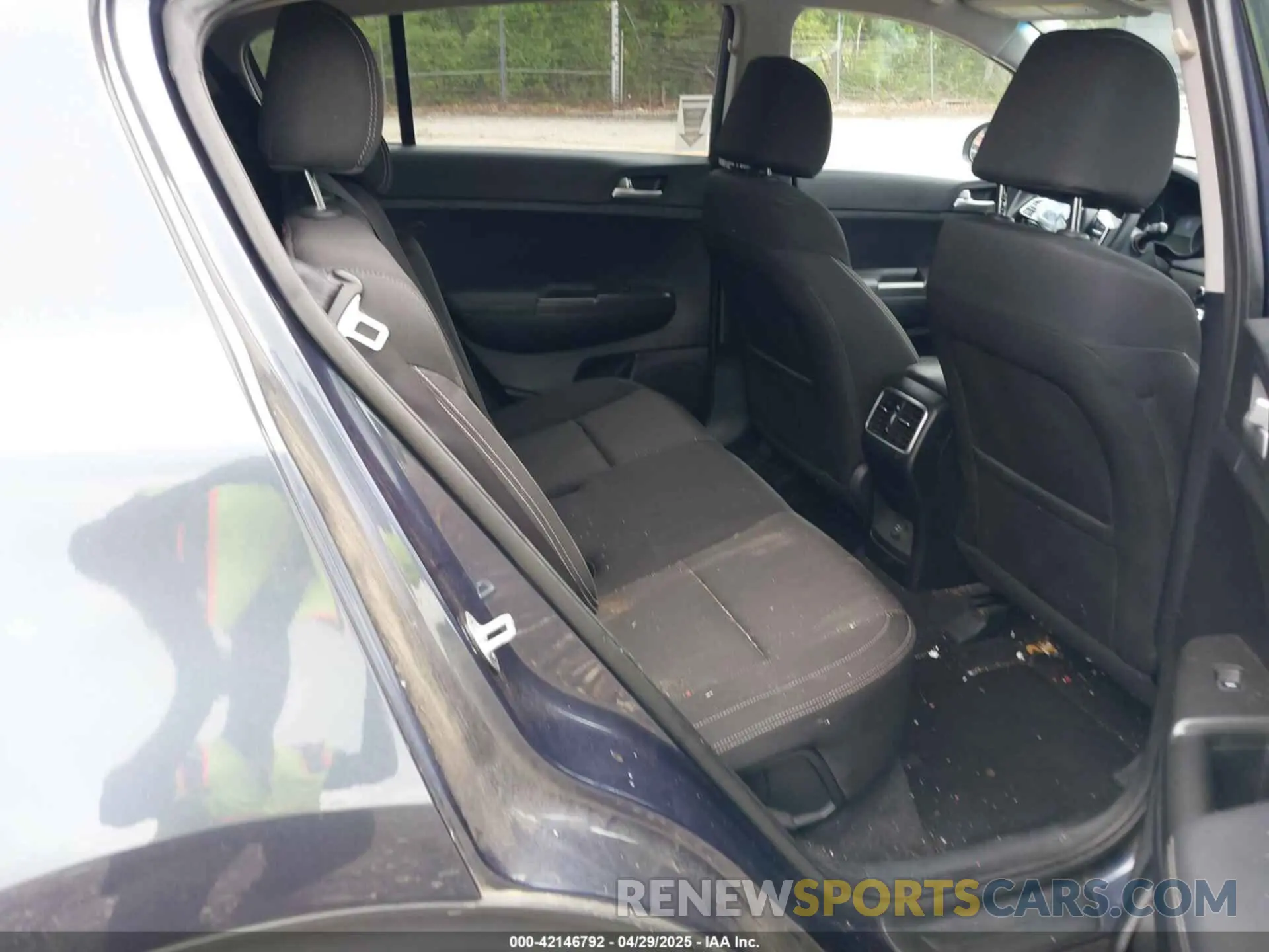 8 fotografías del automóvil dañado KNDPM3AC4L7651723 KIA SPORTAGE 2020