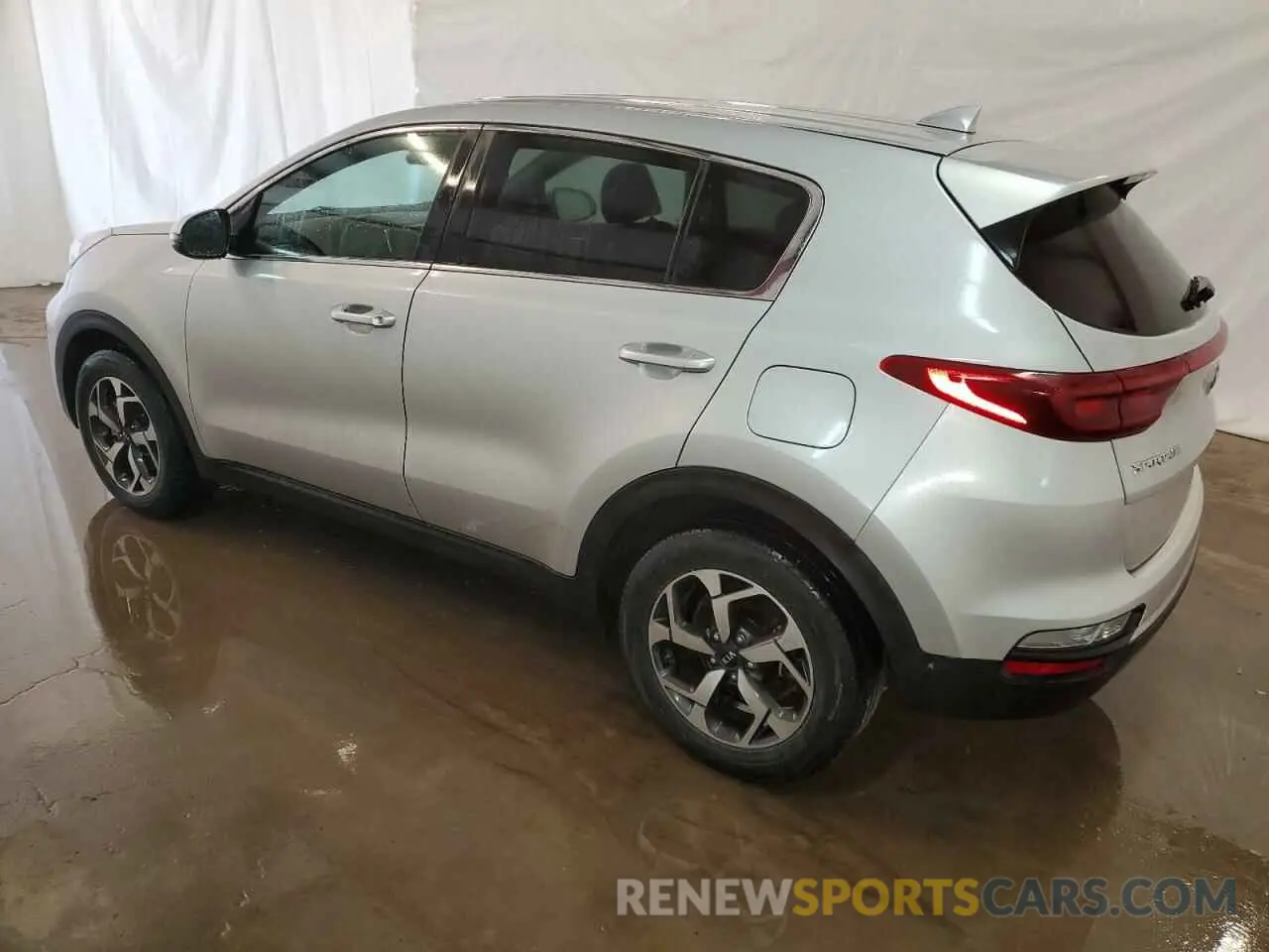 2 fotografías del automóvil dañado KNDPM3AC4L7688013 KIA SPORTAGE 2020
