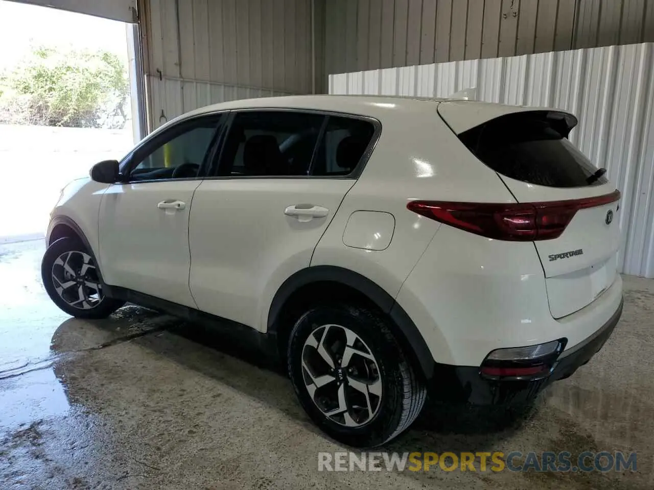 2 fotografías del automóvil dañado KNDPM3AC4L7809848 KIA SPORTAGE 2020