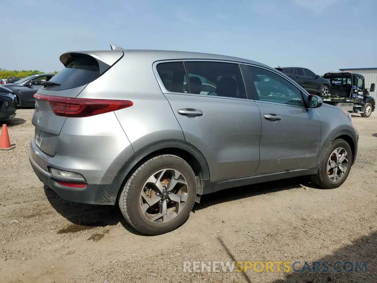 3 fotografías del automóvil dañado KNDPM3AC5L7686402 KIA SPORTAGE 2020