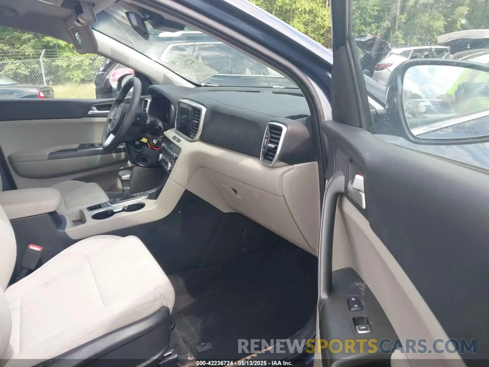 5 fotografías del automóvil dañado KNDPM3AC5L7813505 KIA SPORTAGE 2020