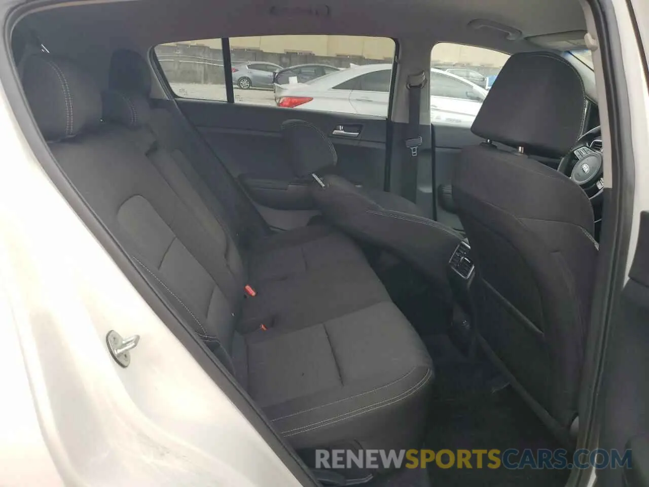 11 fotografías del automóvil dañado KNDPM3AC5L7814024 KIA SPORTAGE 2020