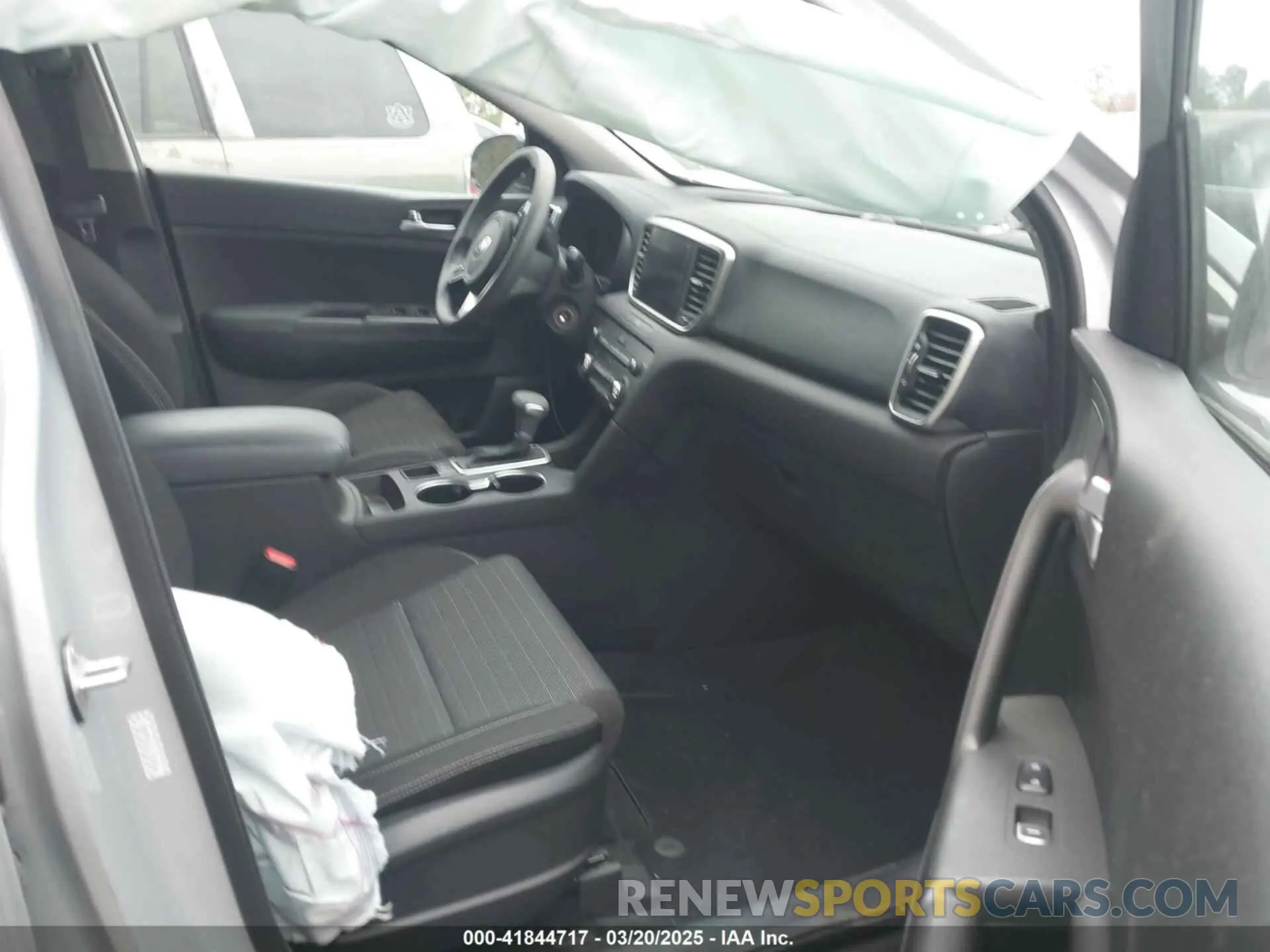 5 fotografías del automóvil dañado KNDPM3AC6L7634566 KIA SPORTAGE 2020