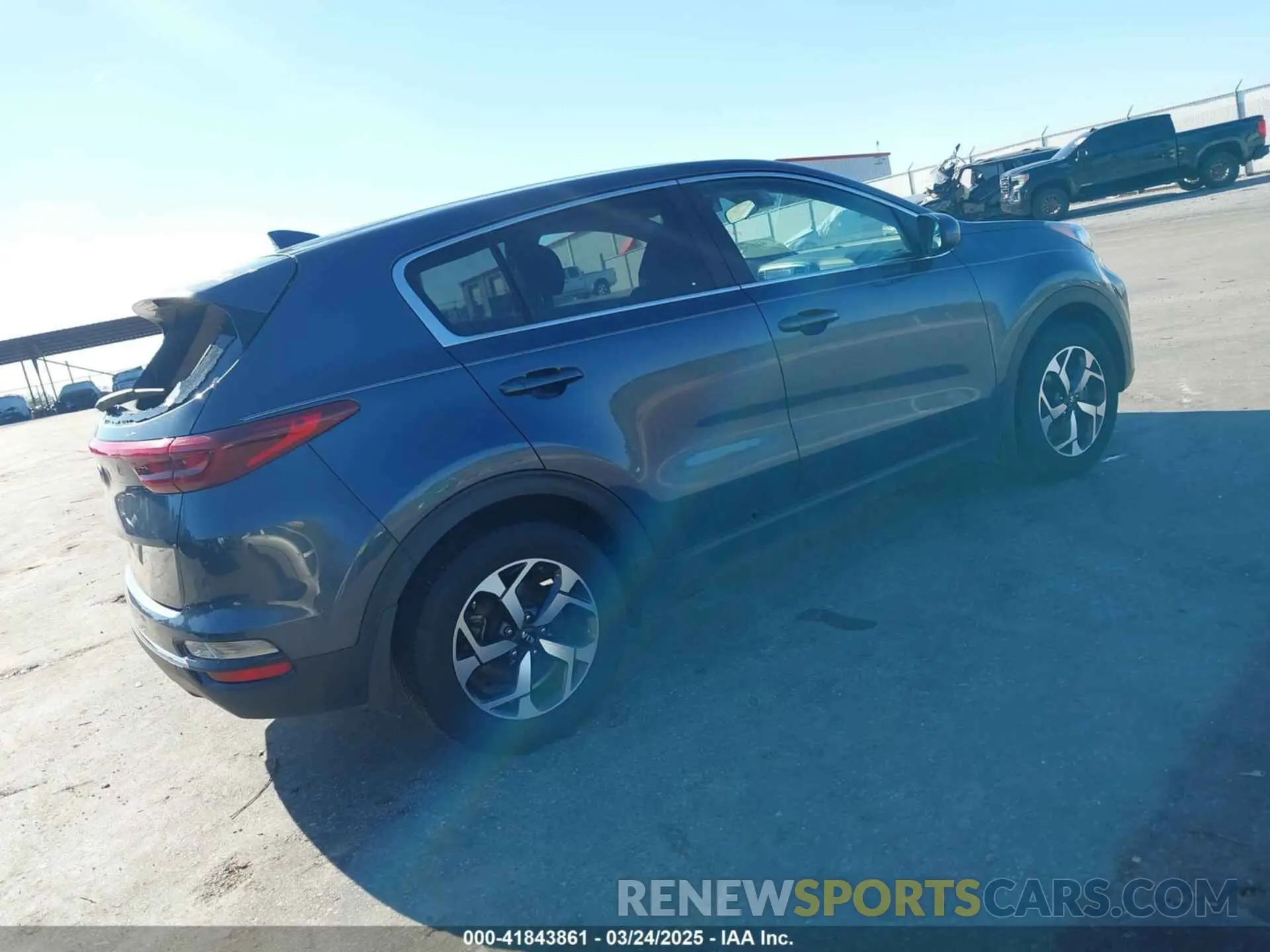 4 fotografías del automóvil dañado KNDPM3AC6L7720640 KIA SPORTAGE 2020