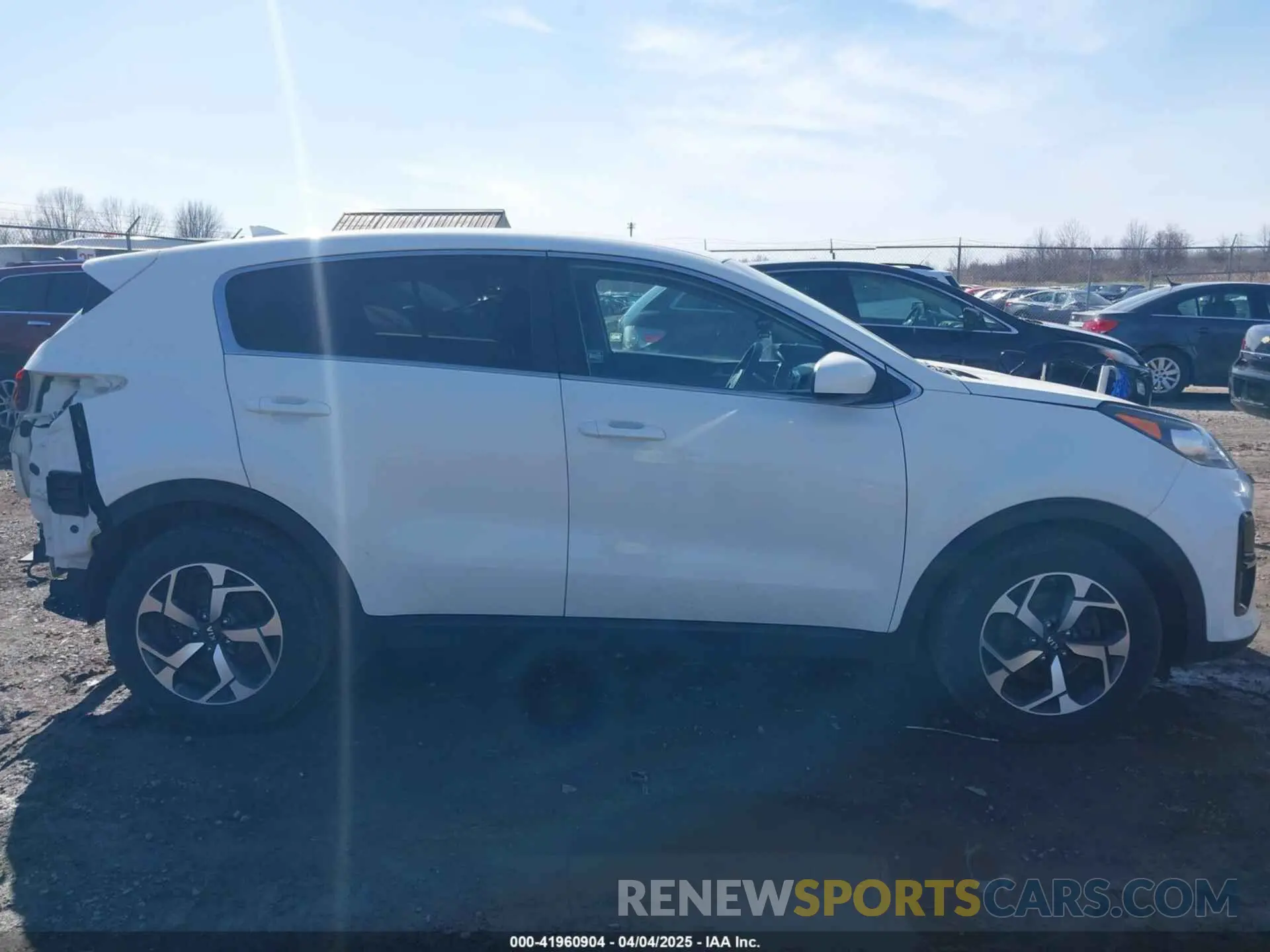 14 fotografías del automóvil dañado KNDPM3AC7L7643440 KIA SPORTAGE 2020