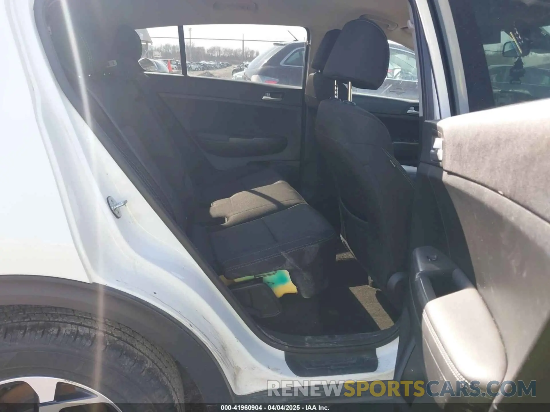8 fotografías del automóvil dañado KNDPM3AC7L7643440 KIA SPORTAGE 2020