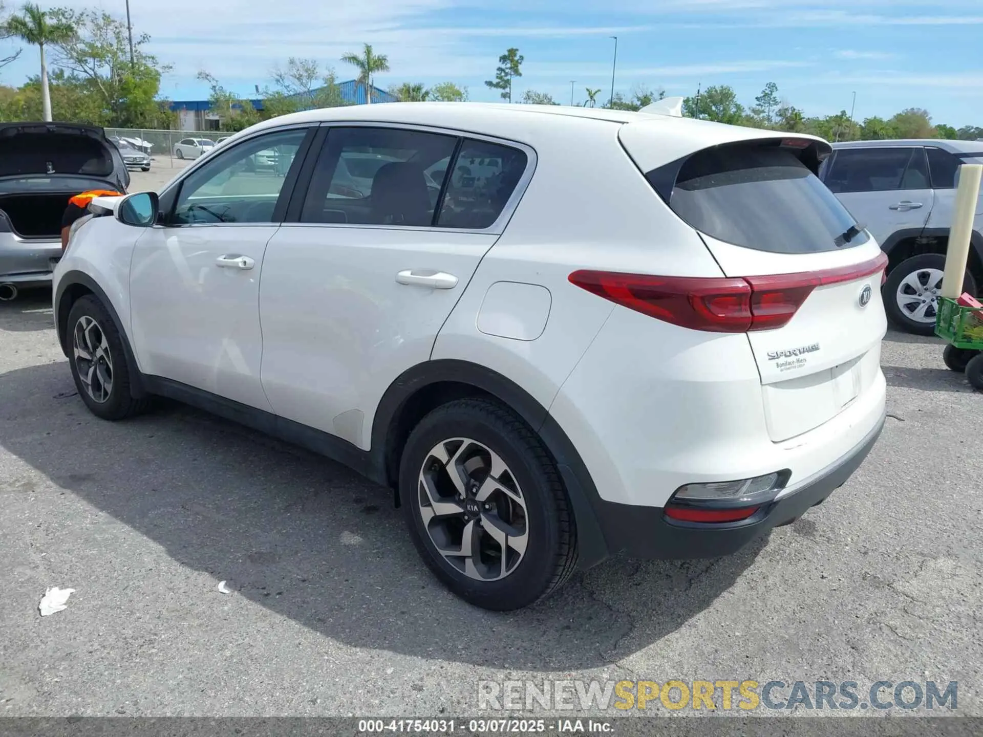 3 fotografías del automóvil dañado KNDPM3AC7L7723952 KIA SPORTAGE 2020