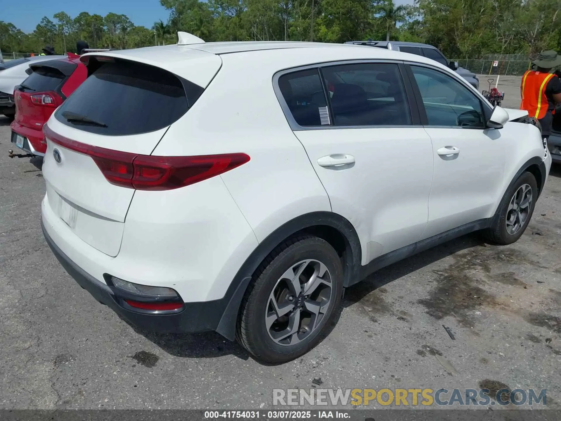 4 fotografías del automóvil dañado KNDPM3AC7L7723952 KIA SPORTAGE 2020