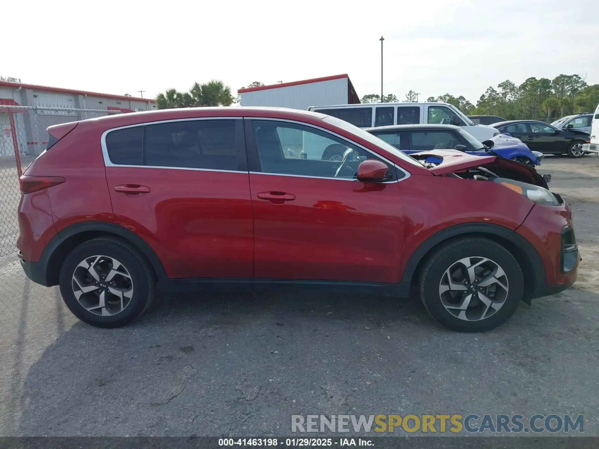 13 fotografías del automóvil dañado KNDPM3AC7L7742517 KIA SPORTAGE 2020