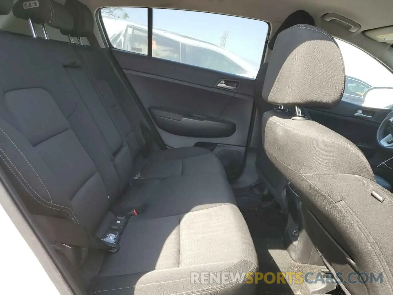 11 fotografías del automóvil dañado KNDPM3AC8L7638599 KIA SPORTAGE 2020