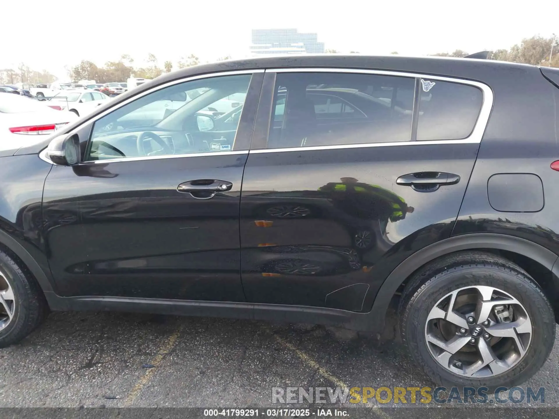 13 fotografías del automóvil dañado KNDPM3AC8L7739612 KIA SPORTAGE 2020