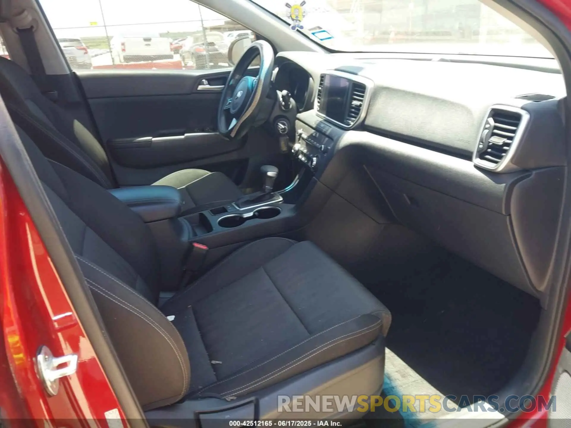 5 fotografías del automóvil dañado KNDPM3AC8L7831738 KIA SPORTAGE 2020