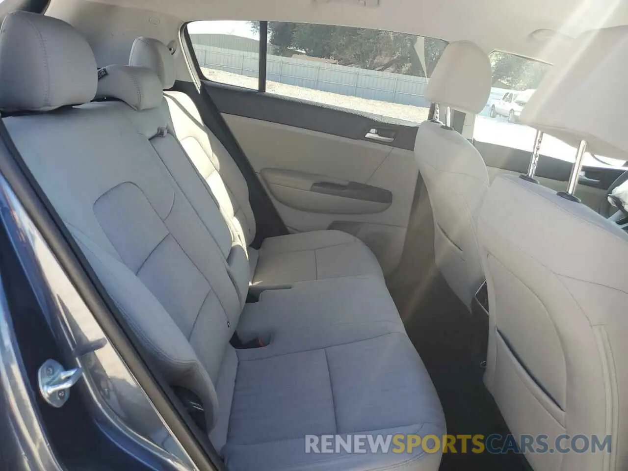 11 fotografías del automóvil dañado KNDPM3AC9L7745645 KIA SPORTAGE 2020