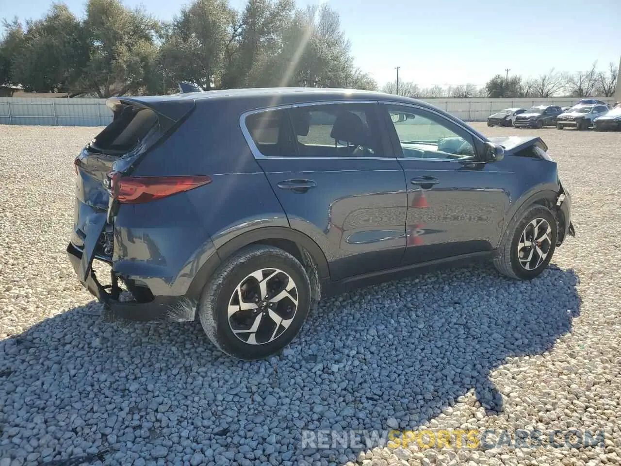 3 fotografías del automóvil dañado KNDPM3AC9L7745645 KIA SPORTAGE 2020