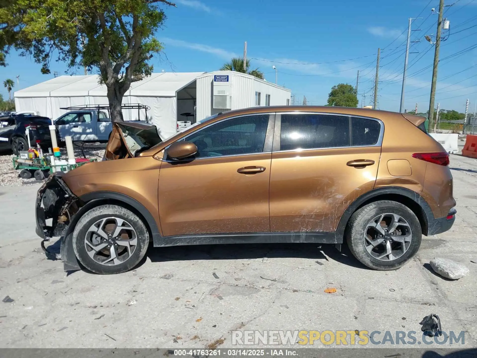 13 fotografías del automóvil dañado KNDPM3ACXL7742544 KIA SPORTAGE 2020