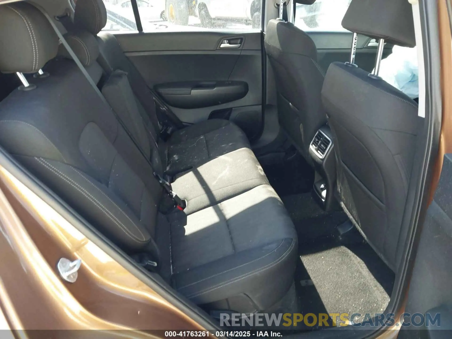 8 fotografías del automóvil dañado KNDPM3ACXL7742544 KIA SPORTAGE 2020