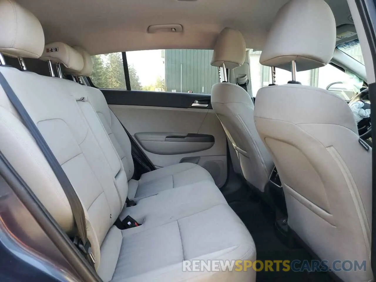 11 fotografías del automóvil dañado KNDPMCAC0L7714395 KIA SPORTAGE 2020
