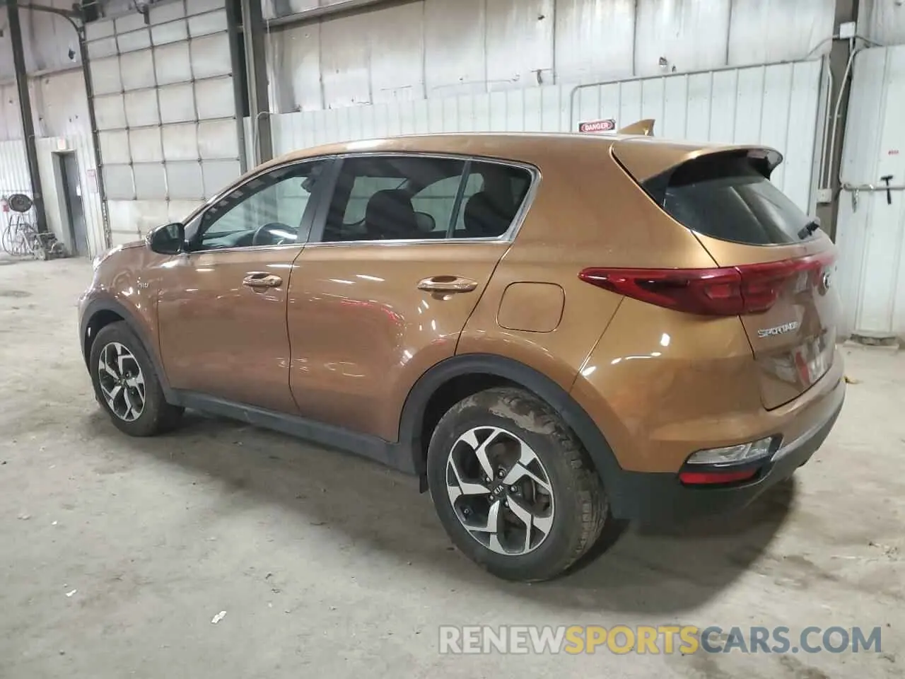 2 fotografías del automóvil dañado KNDPMCAC0L7737658 KIA SPORTAGE 2020