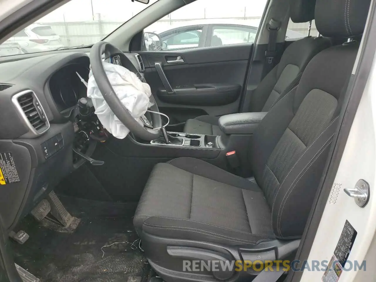 7 fotografías del automóvil dañado KNDPMCAC1L7687398 KIA SPORTAGE 2020
