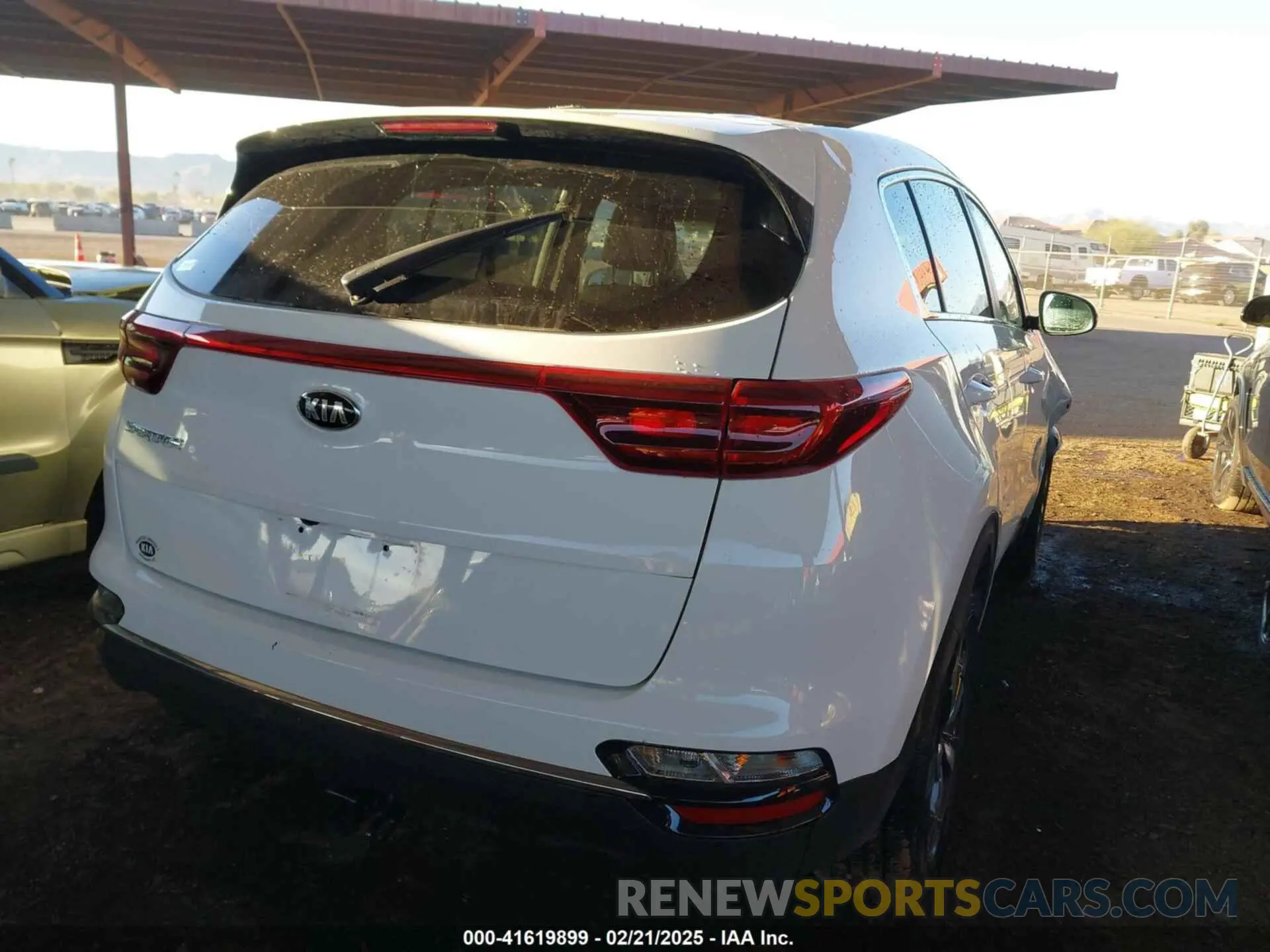 4 fotografías del automóvil dañado KNDPMCAC1L7689099 KIA SPORTAGE 2020