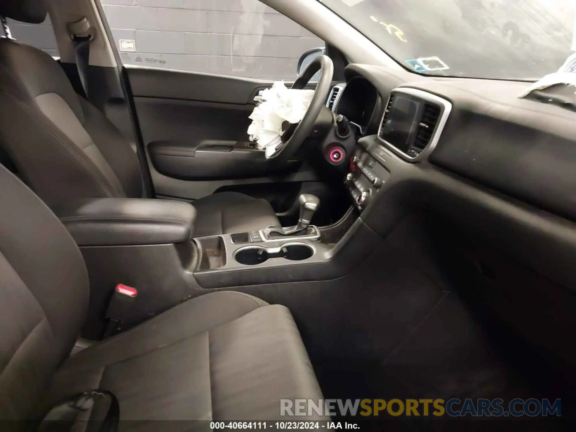 5 fotografías del automóvil dañado KNDPMCAC1L7697879 KIA SPORTAGE 2020