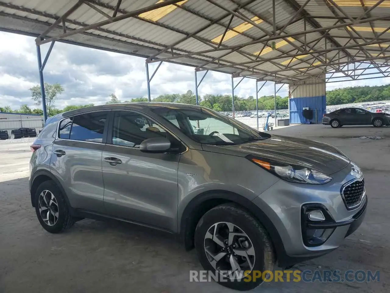 4 fotografías del automóvil dañado KNDPMCAC1L7803277 KIA SPORTAGE 2020